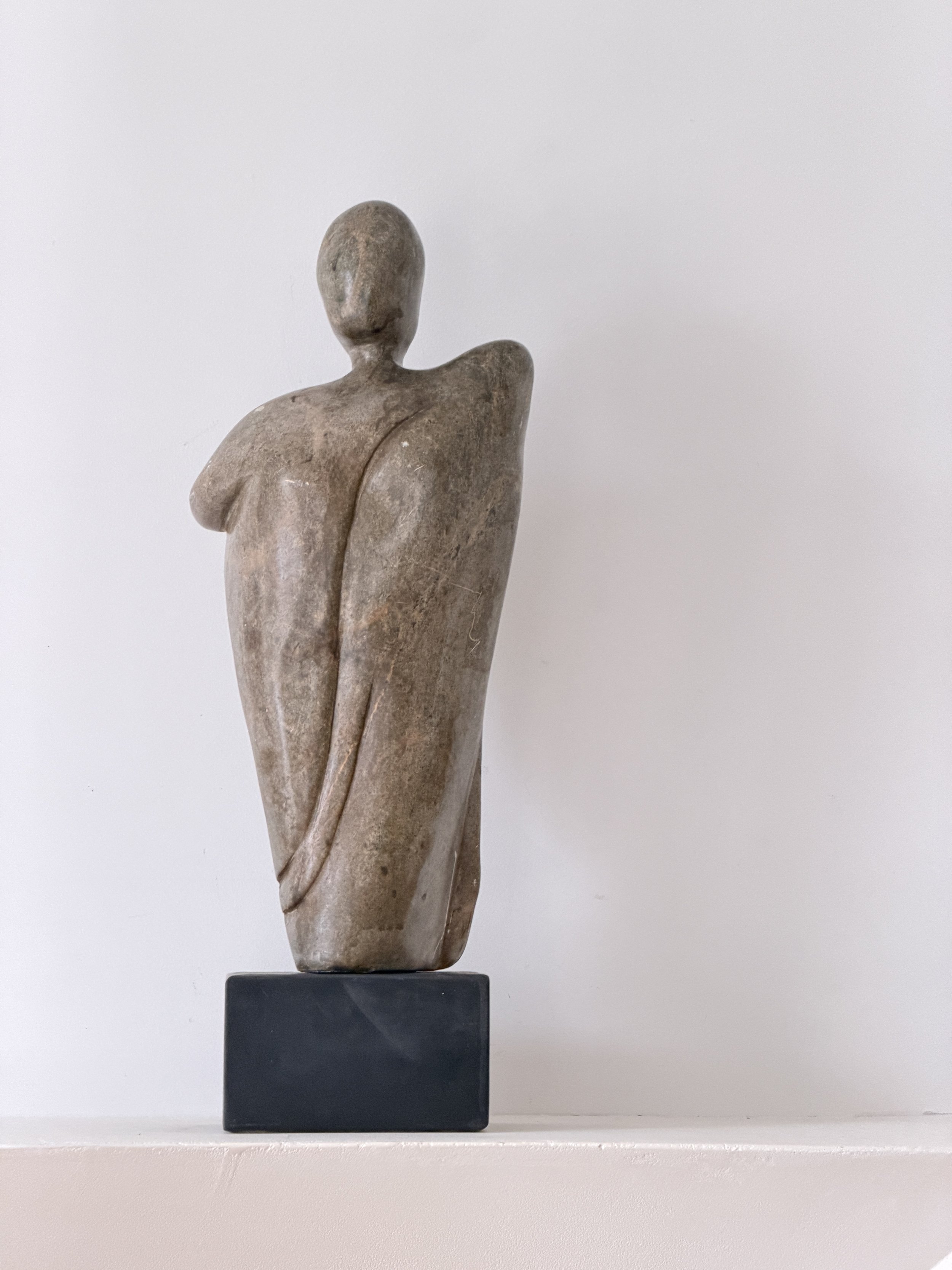 MATERI(A)NTIQUES MID CENTURY ABSTRACT MODERNIST STONE FIGURAL SCULPTURE. SIGNED HB 461-A(2).JPG