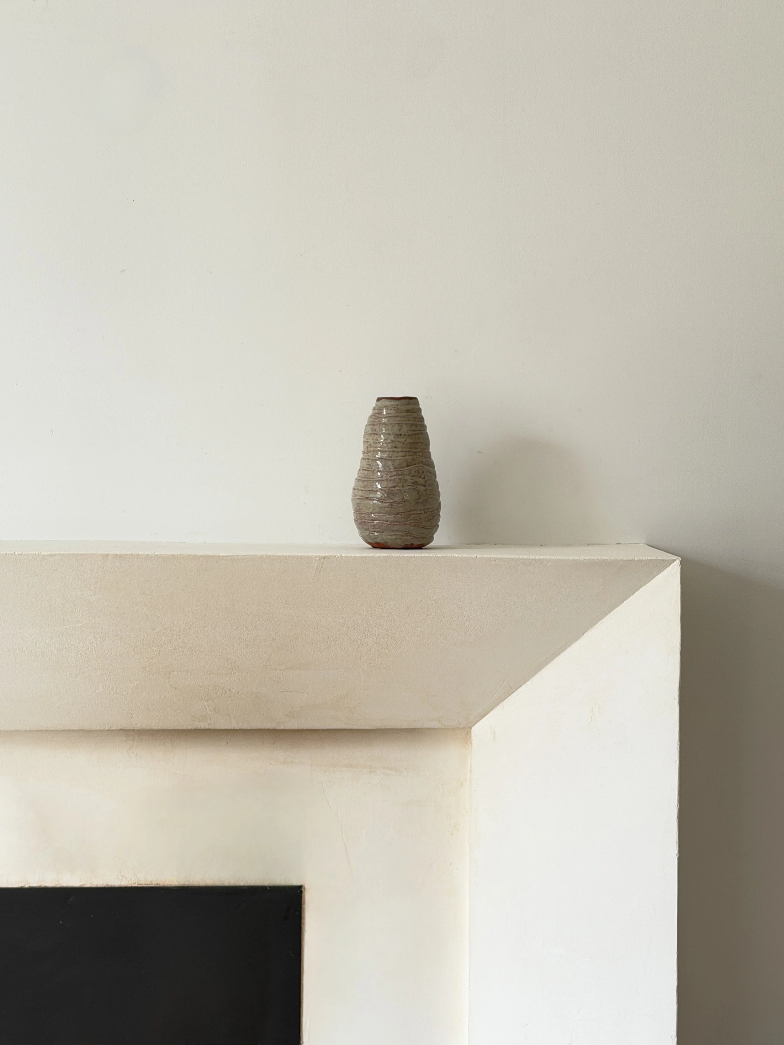 MATERI(A)NTIQUES SMALL COIL MADE STUDIO ART POTTERY VASE 463-A(3).jpg