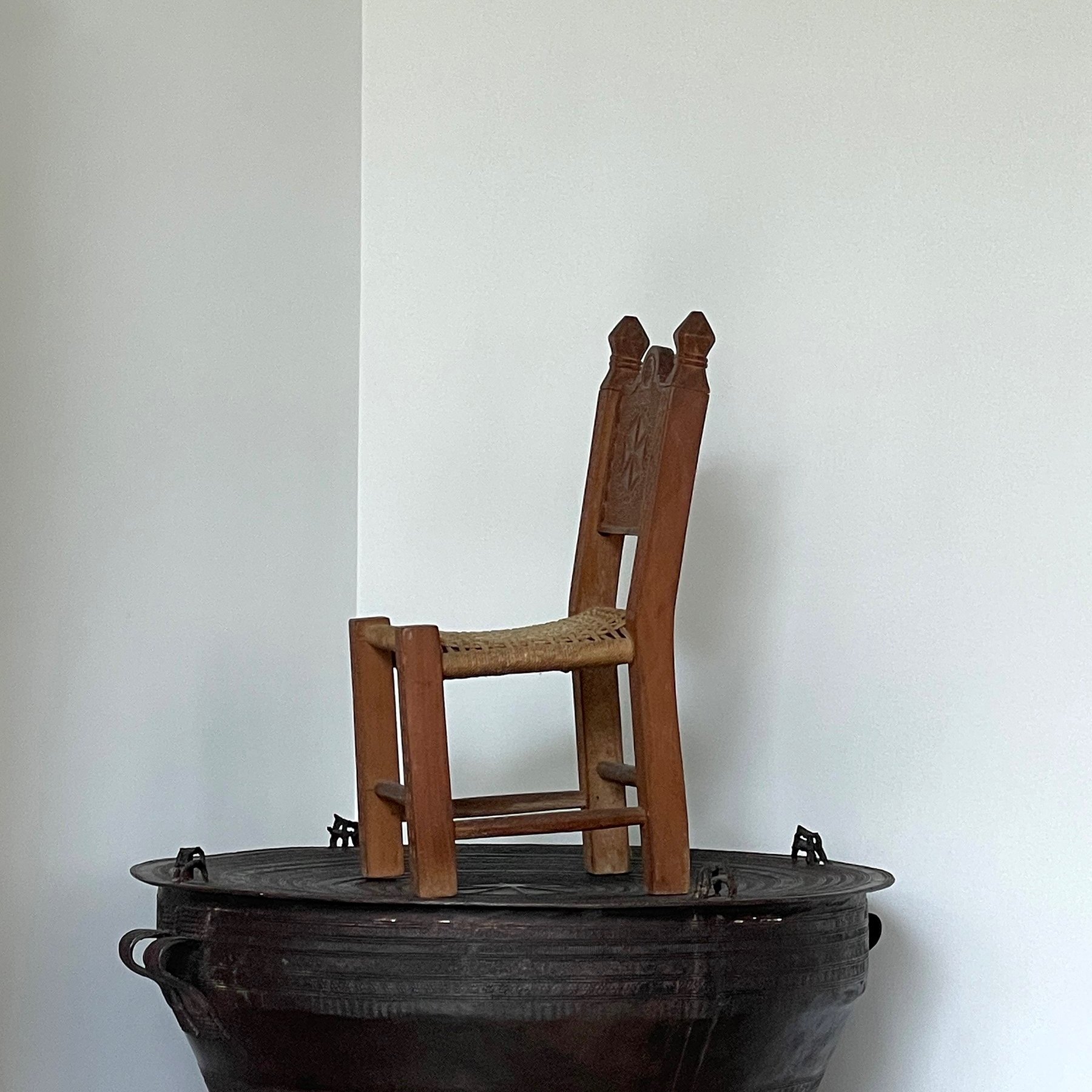 MATERI%28A%29NTIQUES+CHILDREN%27S+PRIMITIVE+CANE+AND+TROPICAL+WOOD+CHAIR%283%29.jpg