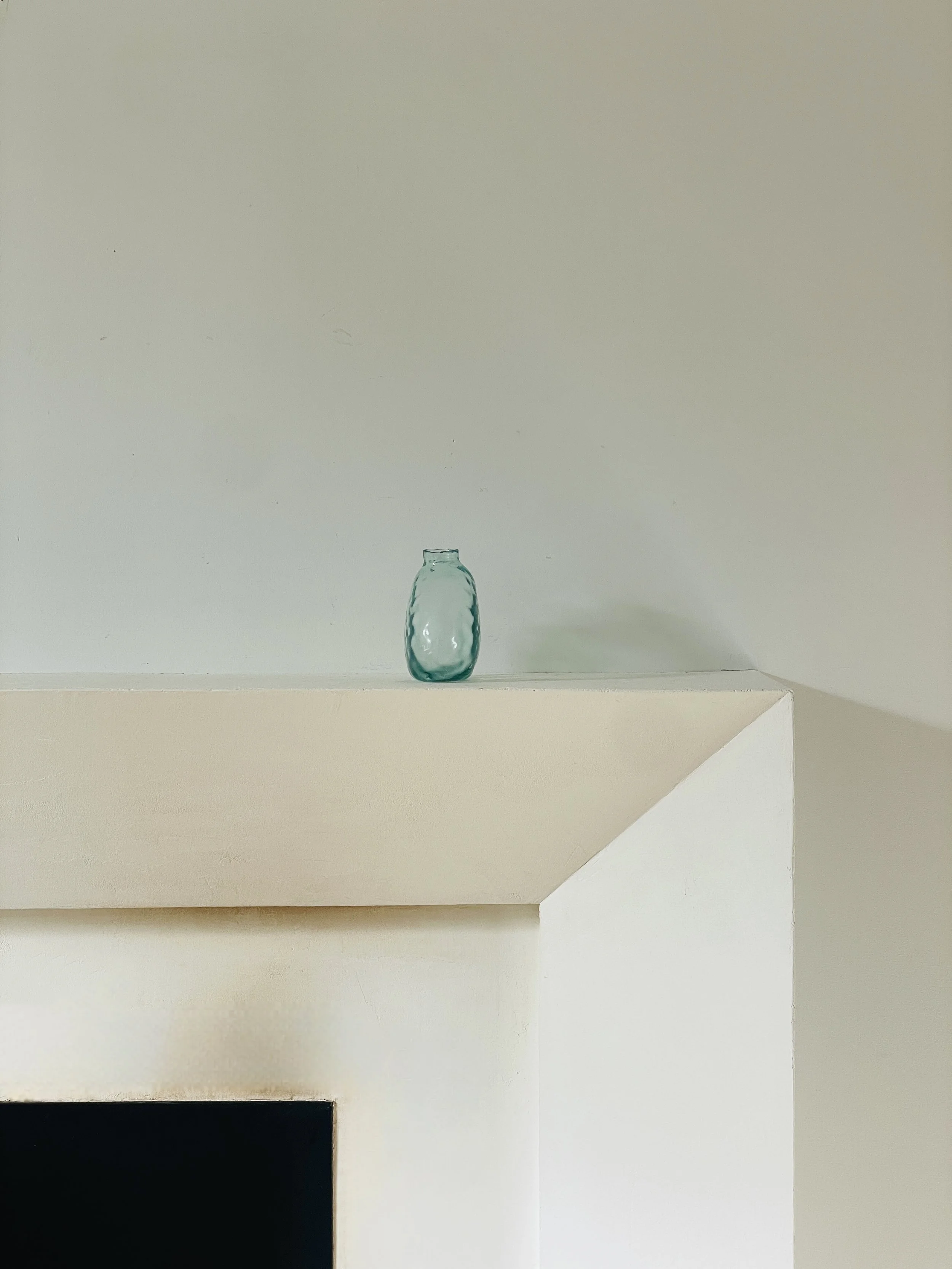 MATERI(A)NTIQUES SMALL FACETED GREEN GLASS BUD VASE(2).jpg