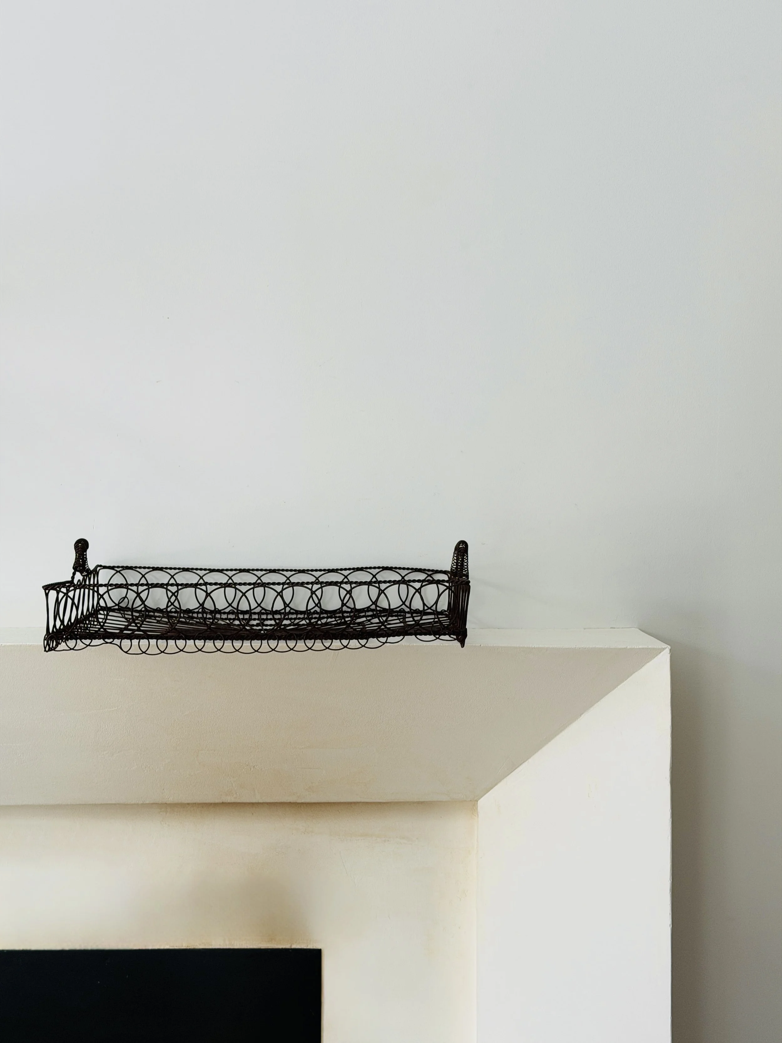 MATERI(A)NTIQUES LARGE WIREWORK TRAY.2.jpg