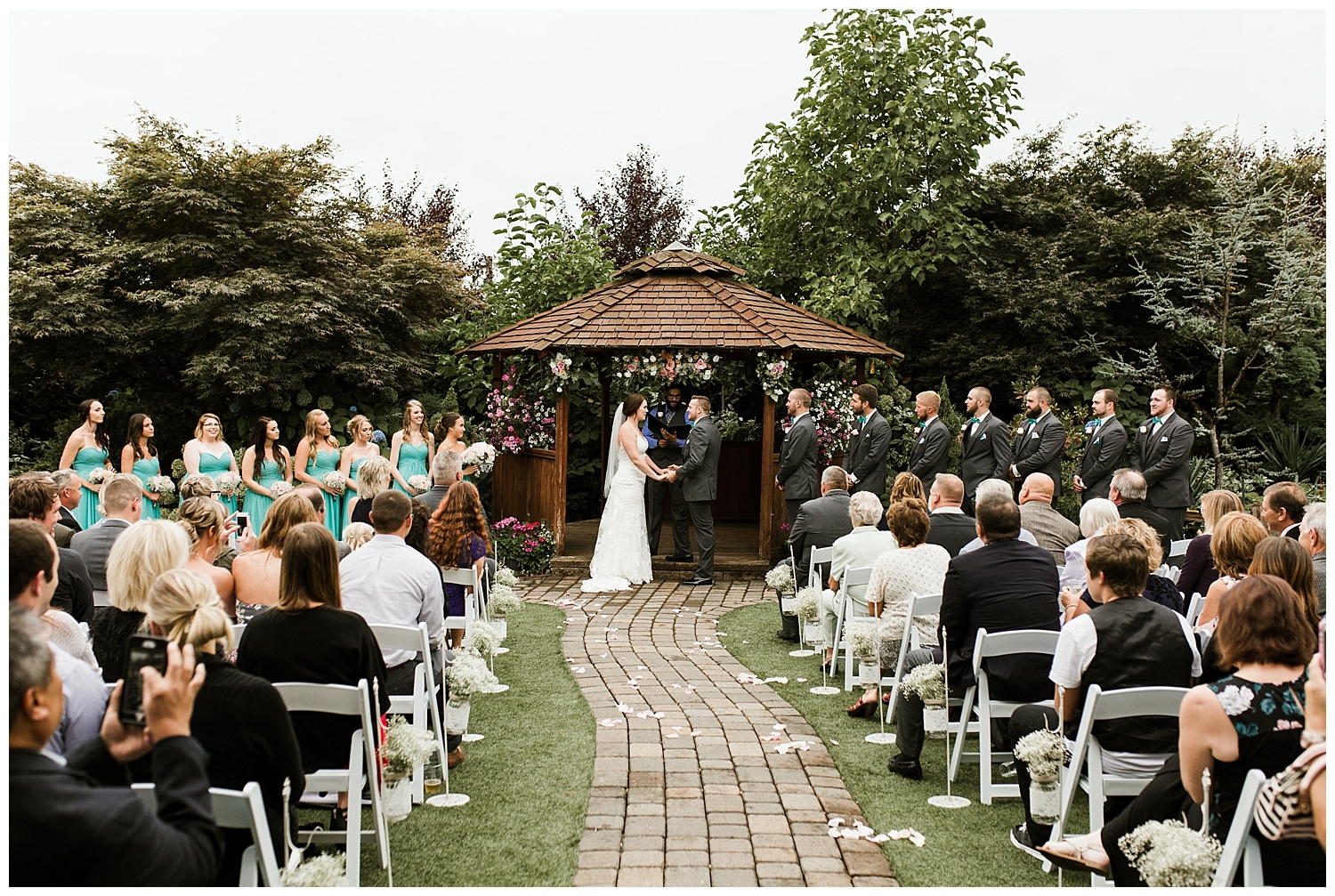 Rustic Chic Wedding | wedding day ceremony details | PNW wedding photographer 