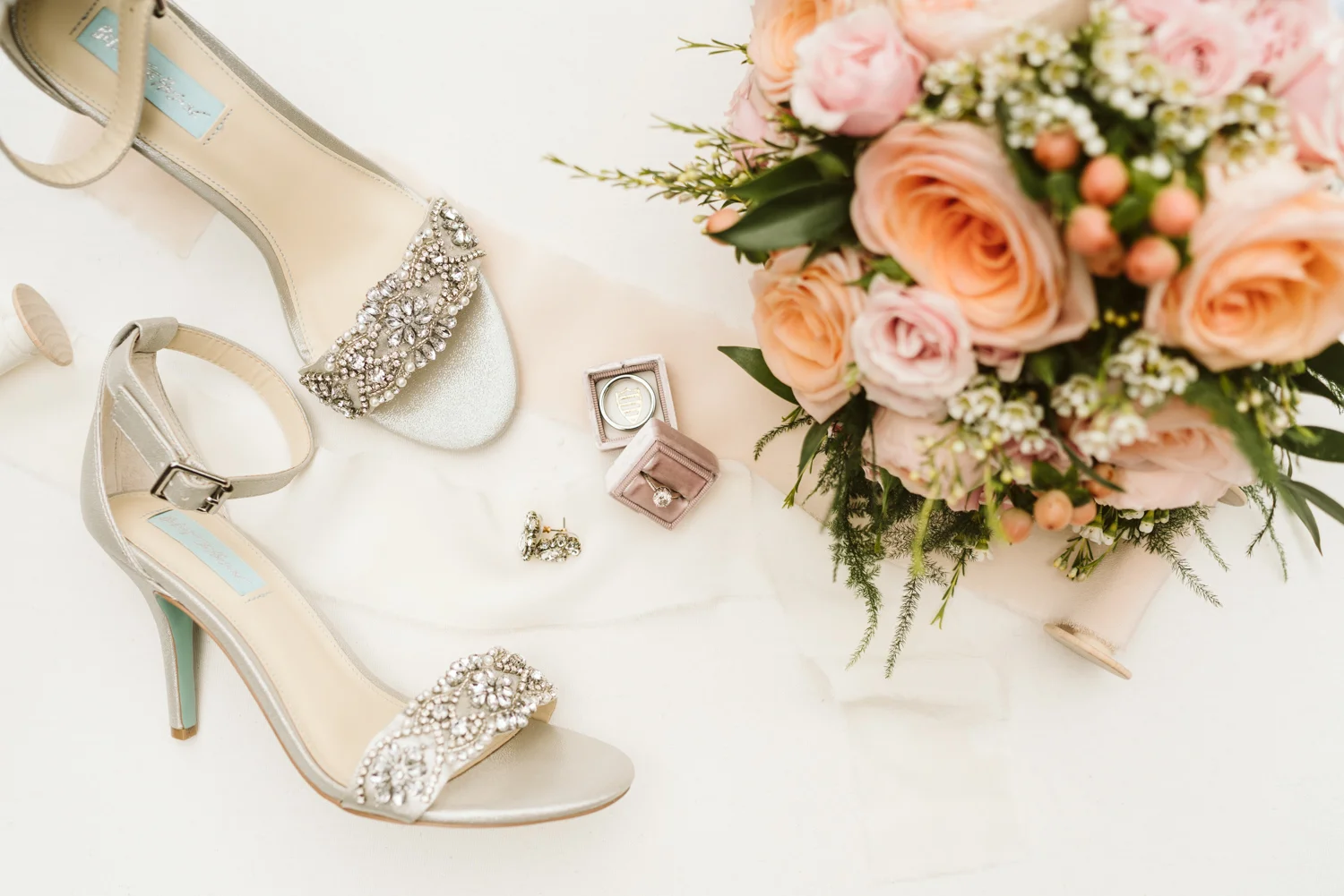 April Yentas Photography - becca & joe blog-6.jpg