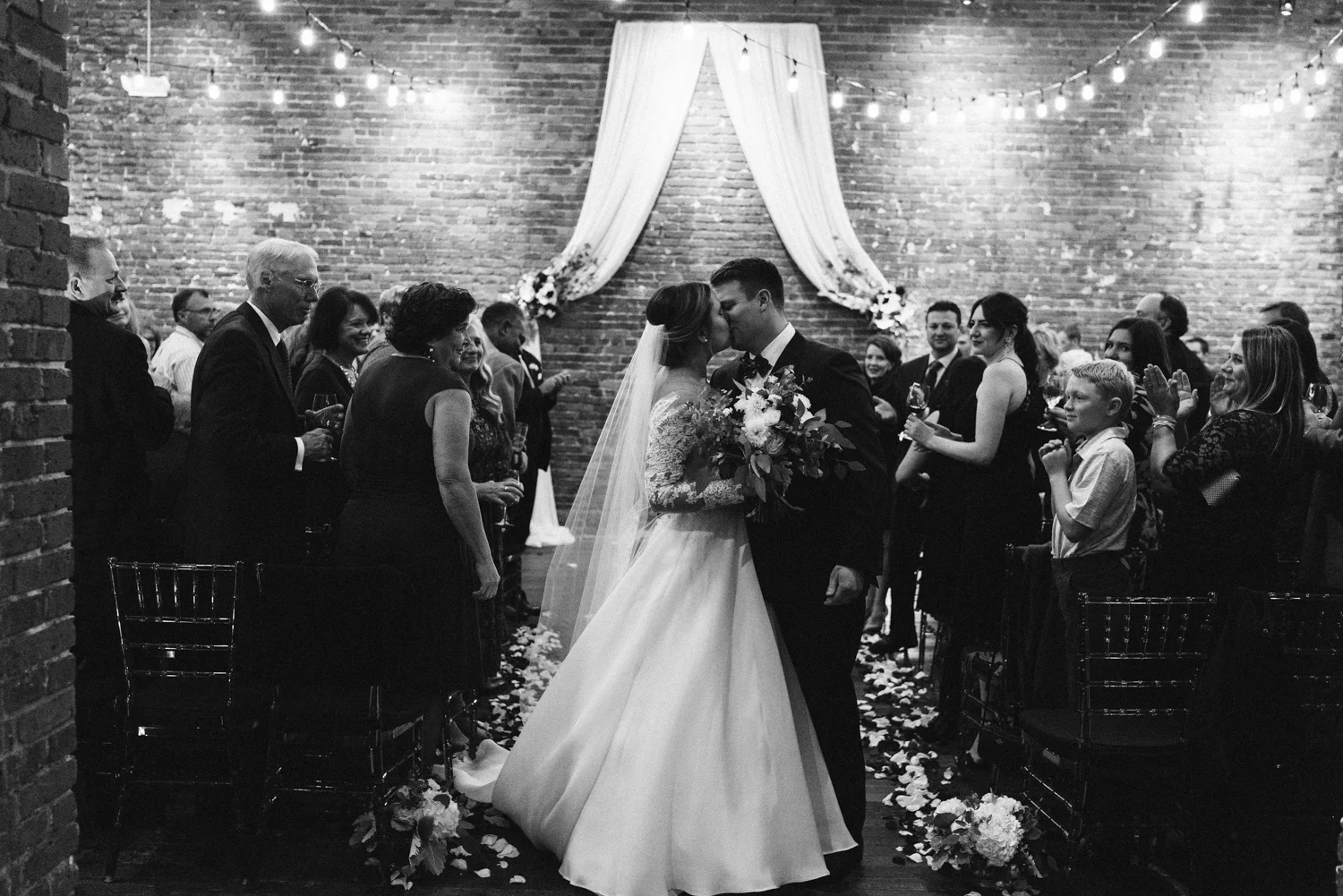 April Yentas Photography - Melissa & Spencer - slideshow-82.jpg