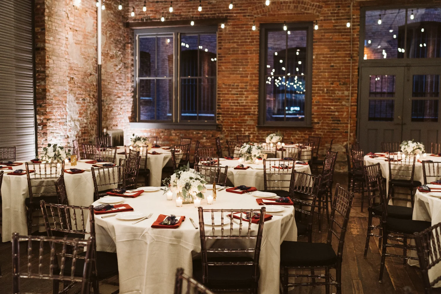 April Yentas Photography - Melissa & Spencer - slideshow-91.jpg