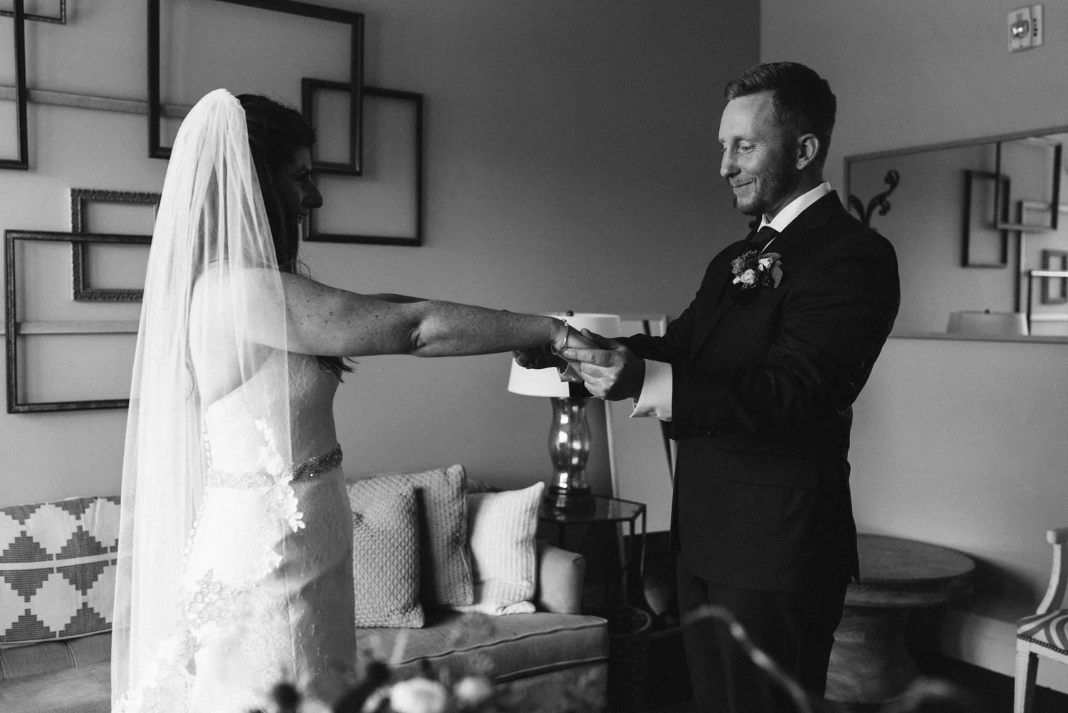 April Yentas Photography - Lauren & Matt slideshow-23.jpg