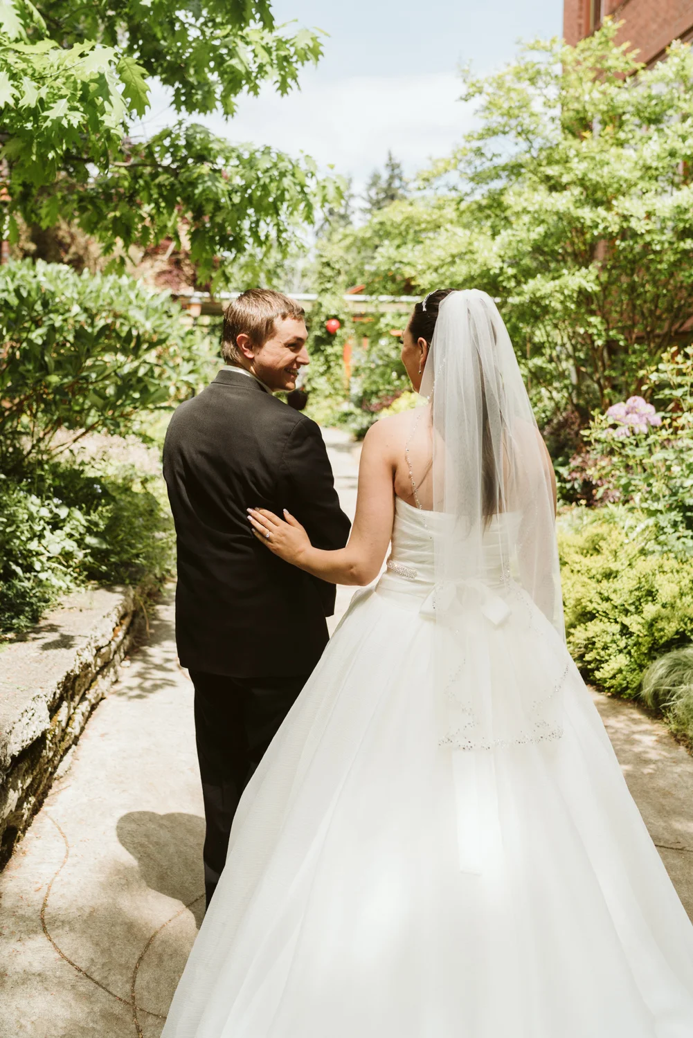 April Yentas Photography - Libby & James-19.jpg