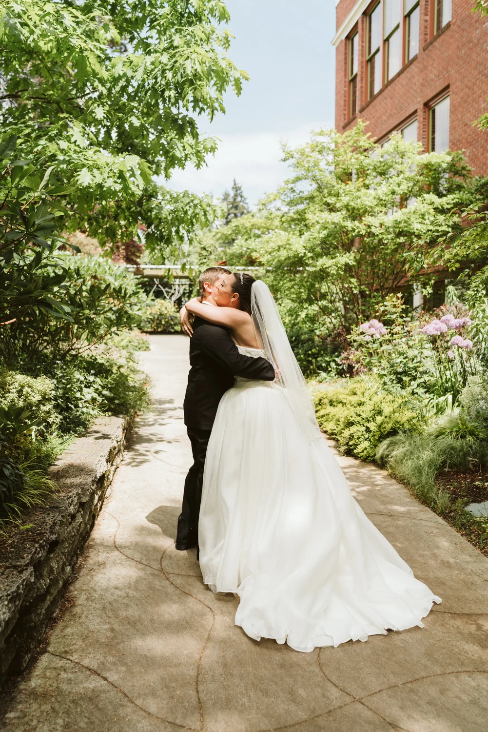 April Yentas Photography - Libby & James-20.jpg