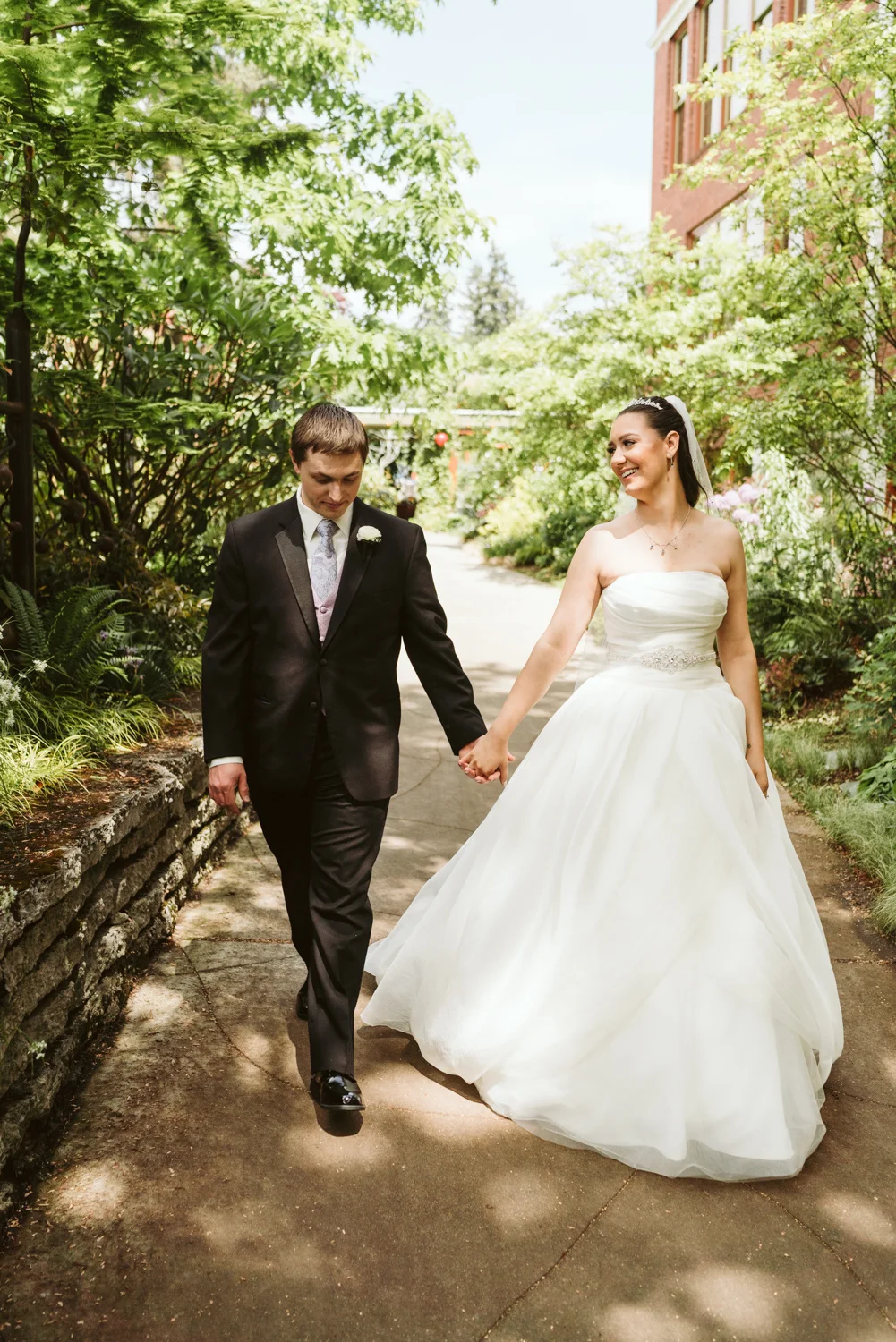 April Yentas Photography - Libby & James-23.jpg