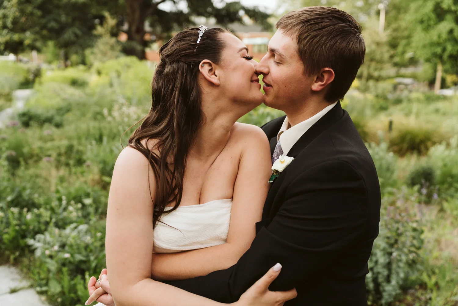 April Yentas Photography - Libby & James-56.jpg