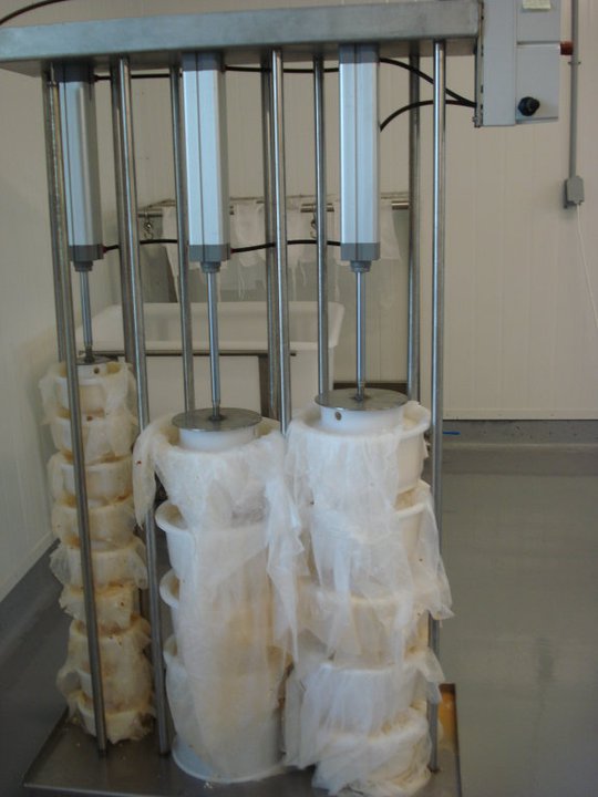 Pressing of the moulds.