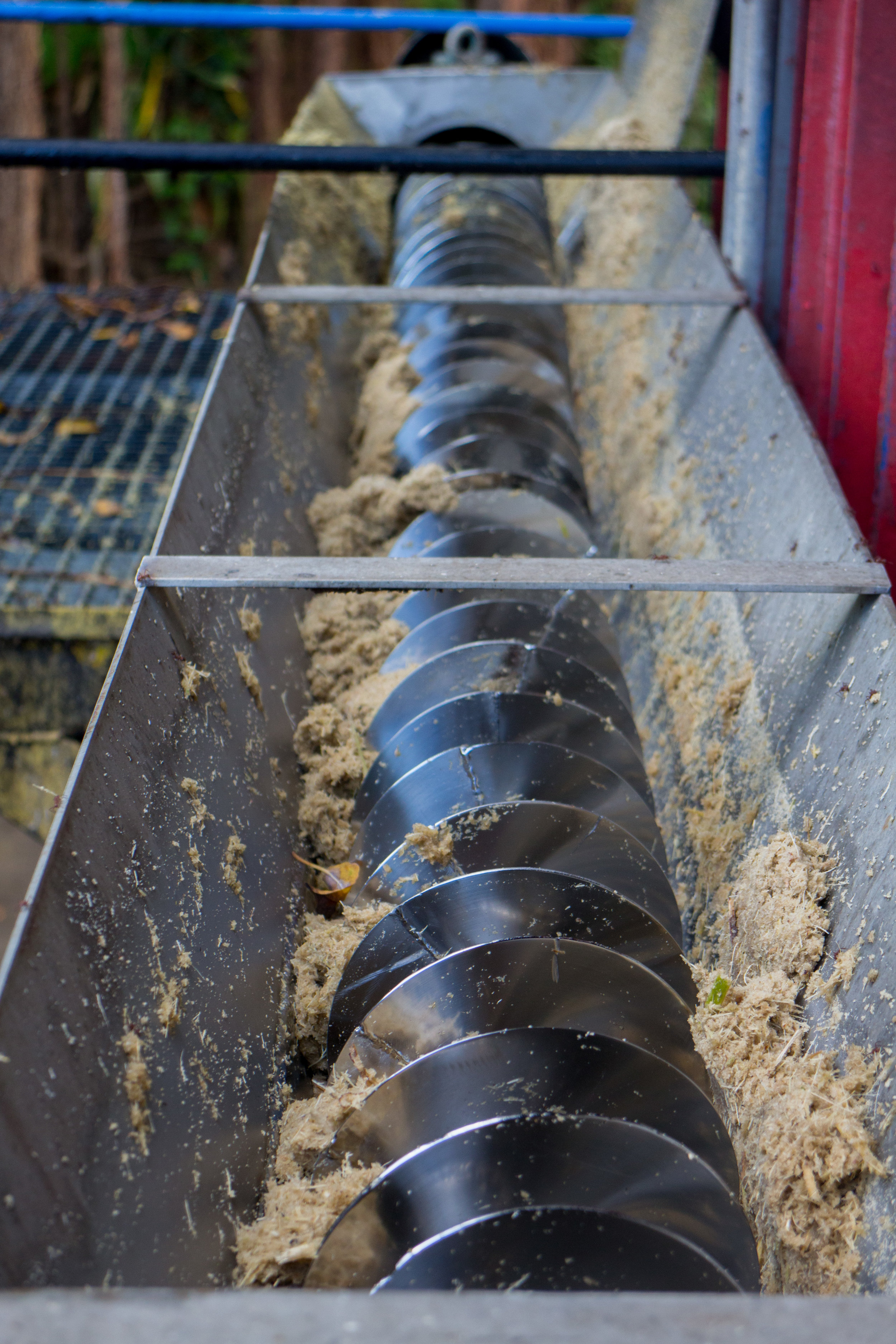 Trough for cane juice, at rest.