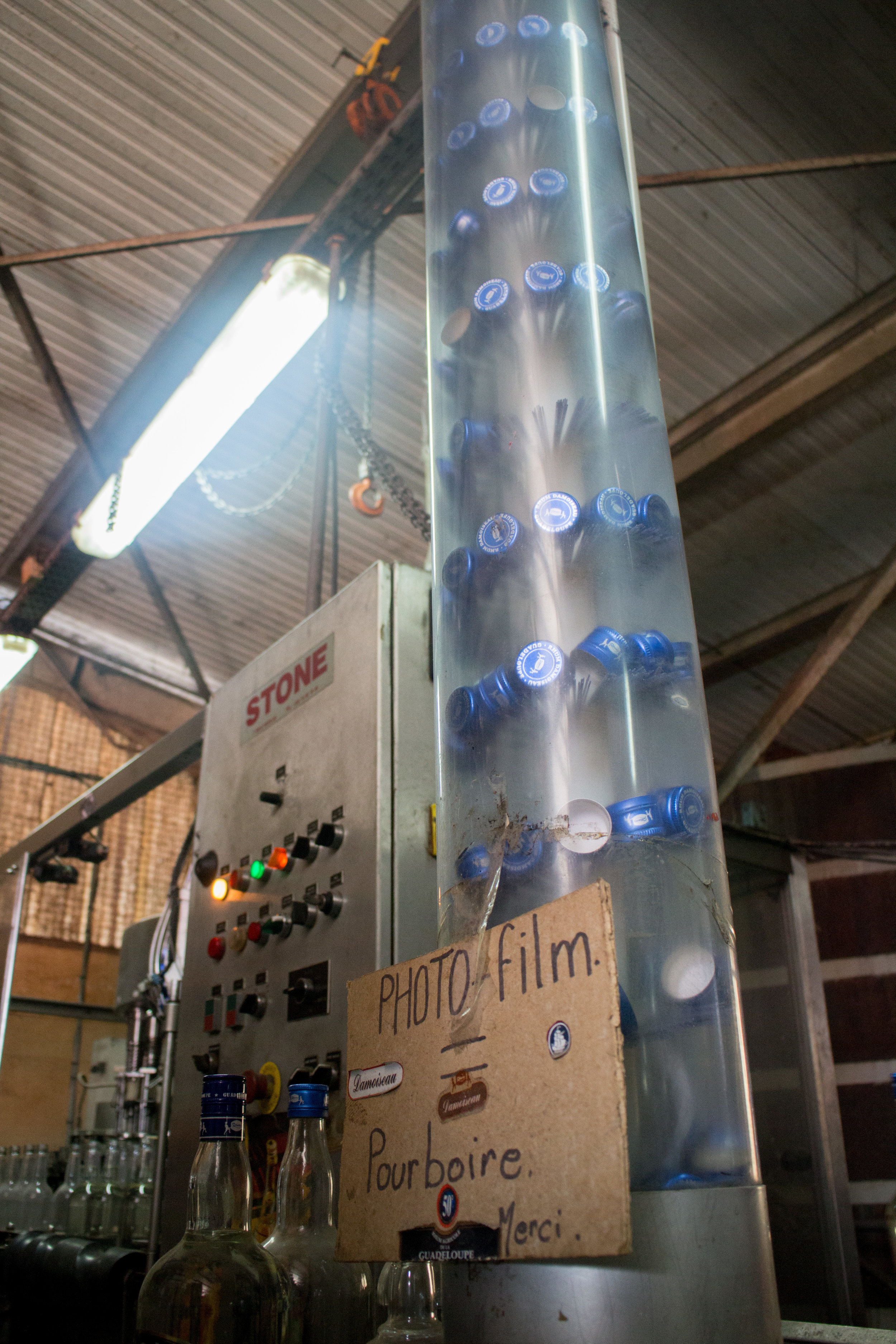 Cap machine on the bottling line