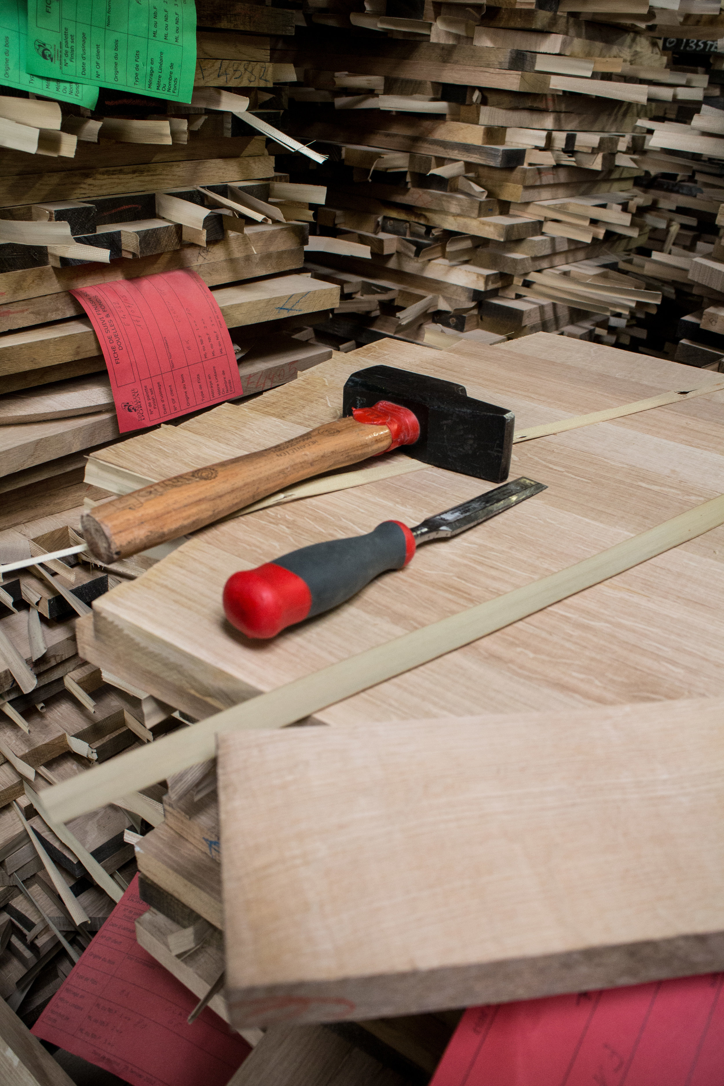 Workstation with mallet and reeds, making barrel lids