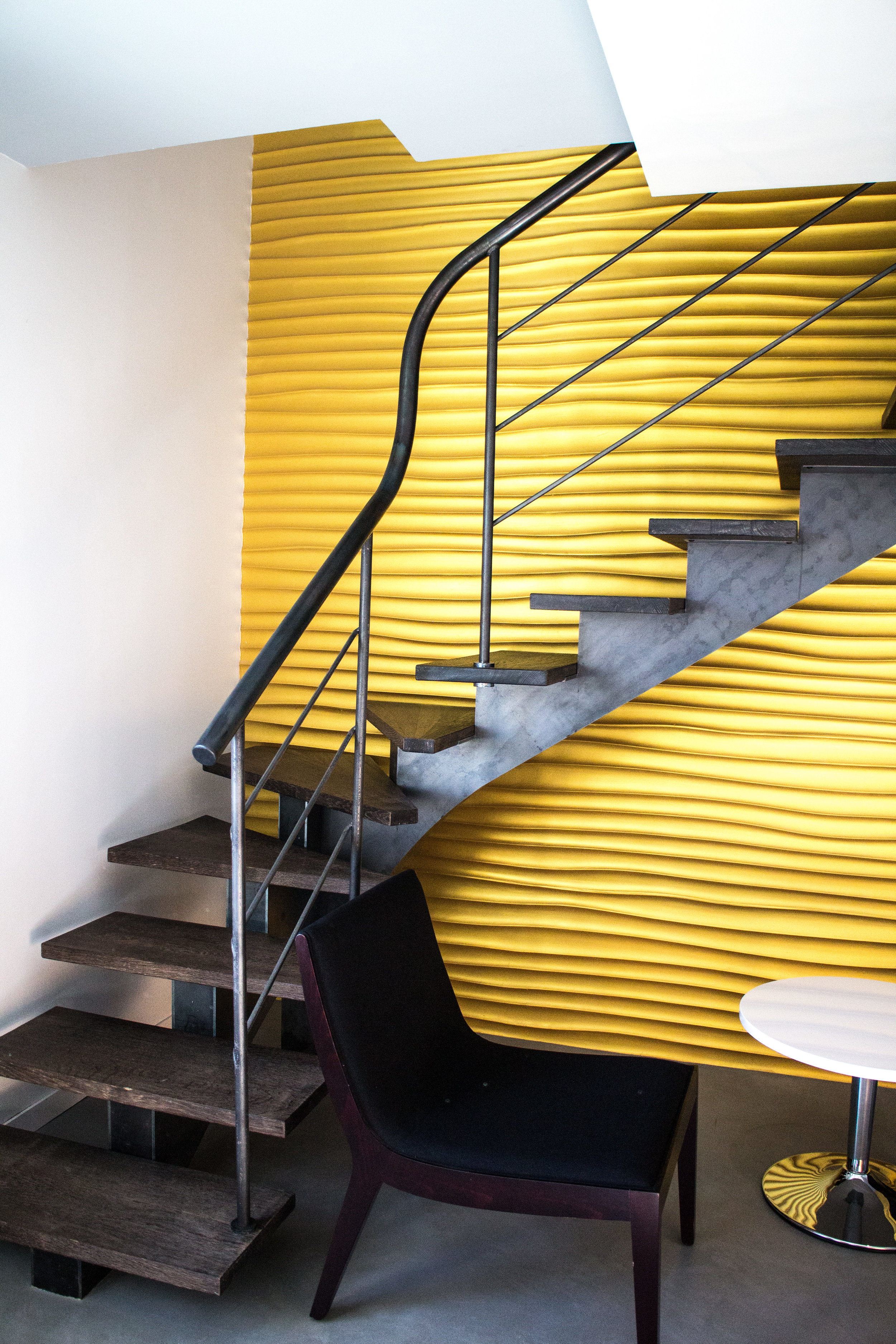 Striking modern design in the office at Tonnellerie Doreau
