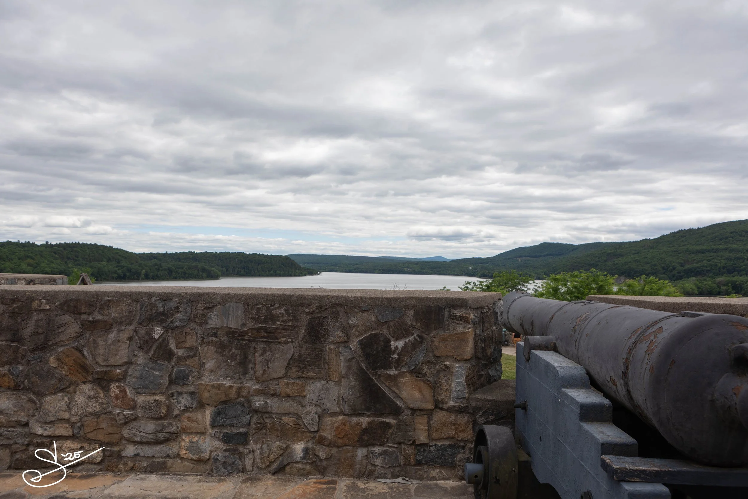 Cannon at the top of the fort