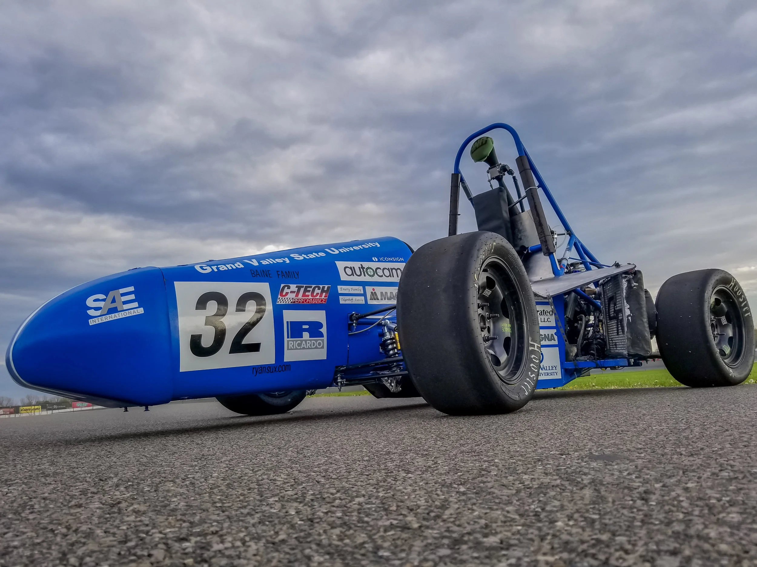 LakerRacingCar-2.jpg