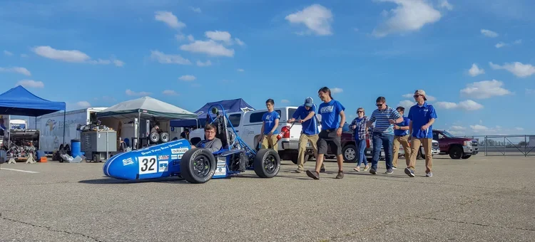 LakerRacingCar-3.webp