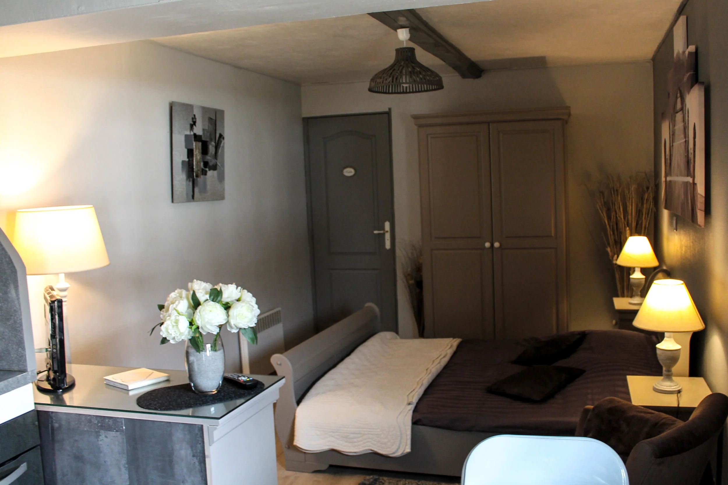 Studio Chambre d'hôtes La réserve 6.jpg