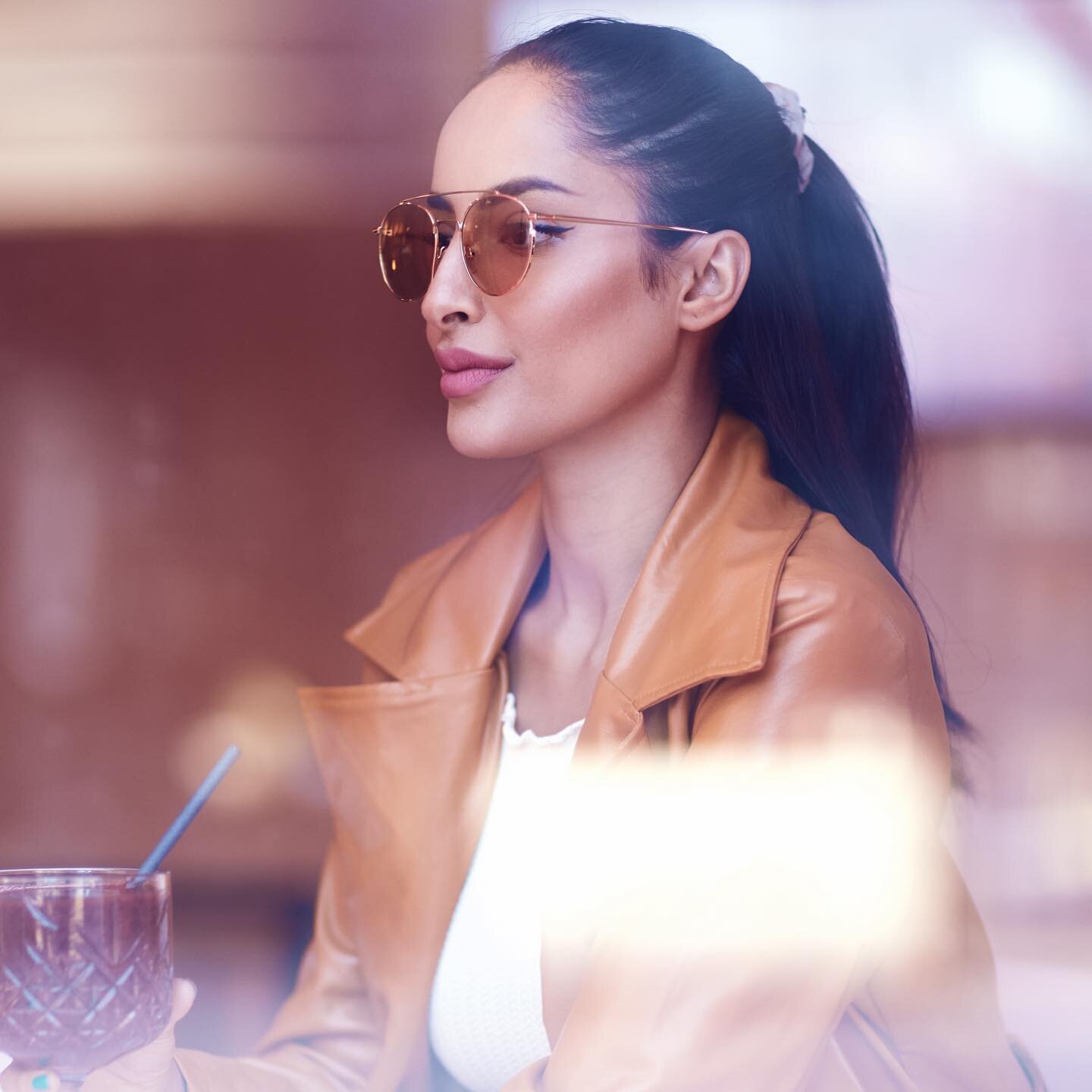 New blogpost &ldquo;Casual &amp; Comfy Spring Inspiration&rdquo; w/images + BTS - link in bio ✔️ @linakaamil wearing @corlineyewear &amp; @missguided 👩🏻🖤✔️ ⁣
.⁣
.⁣
.⁣
.⁣
.⁣
#fashionpost #ss2022 #fashionphotographer #lookoftheday #fashionphotograph