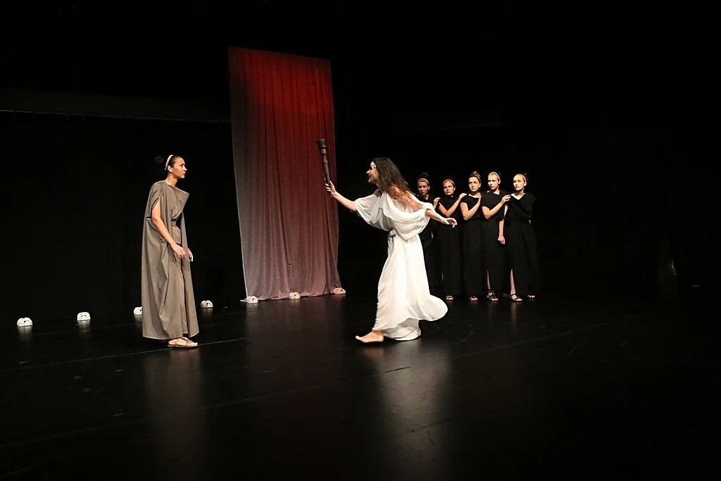 Актуално послание на троянските жени към съвременниците