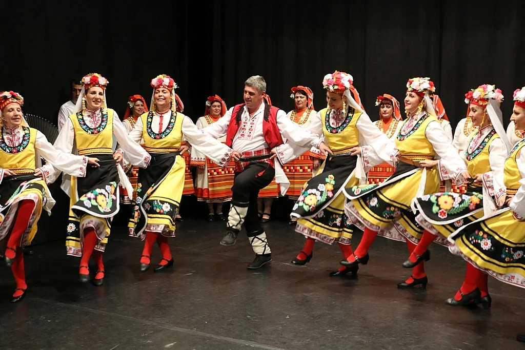 Vystúpenie folklórneho súboru Primorsko