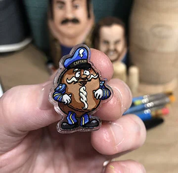 Cupcakepin.jpg