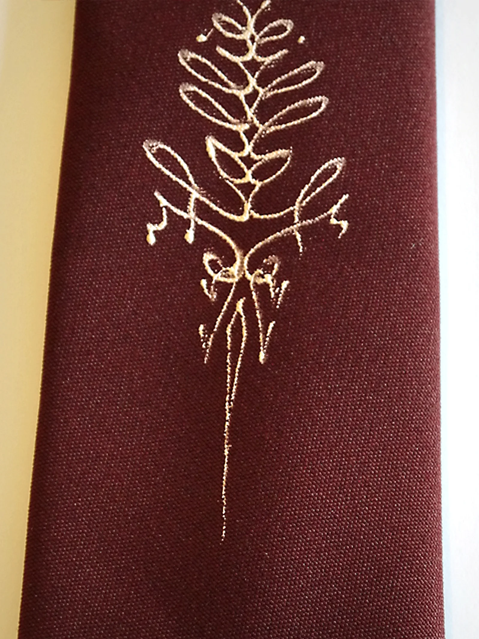 The vintage necktie used for Carry 00 / 05