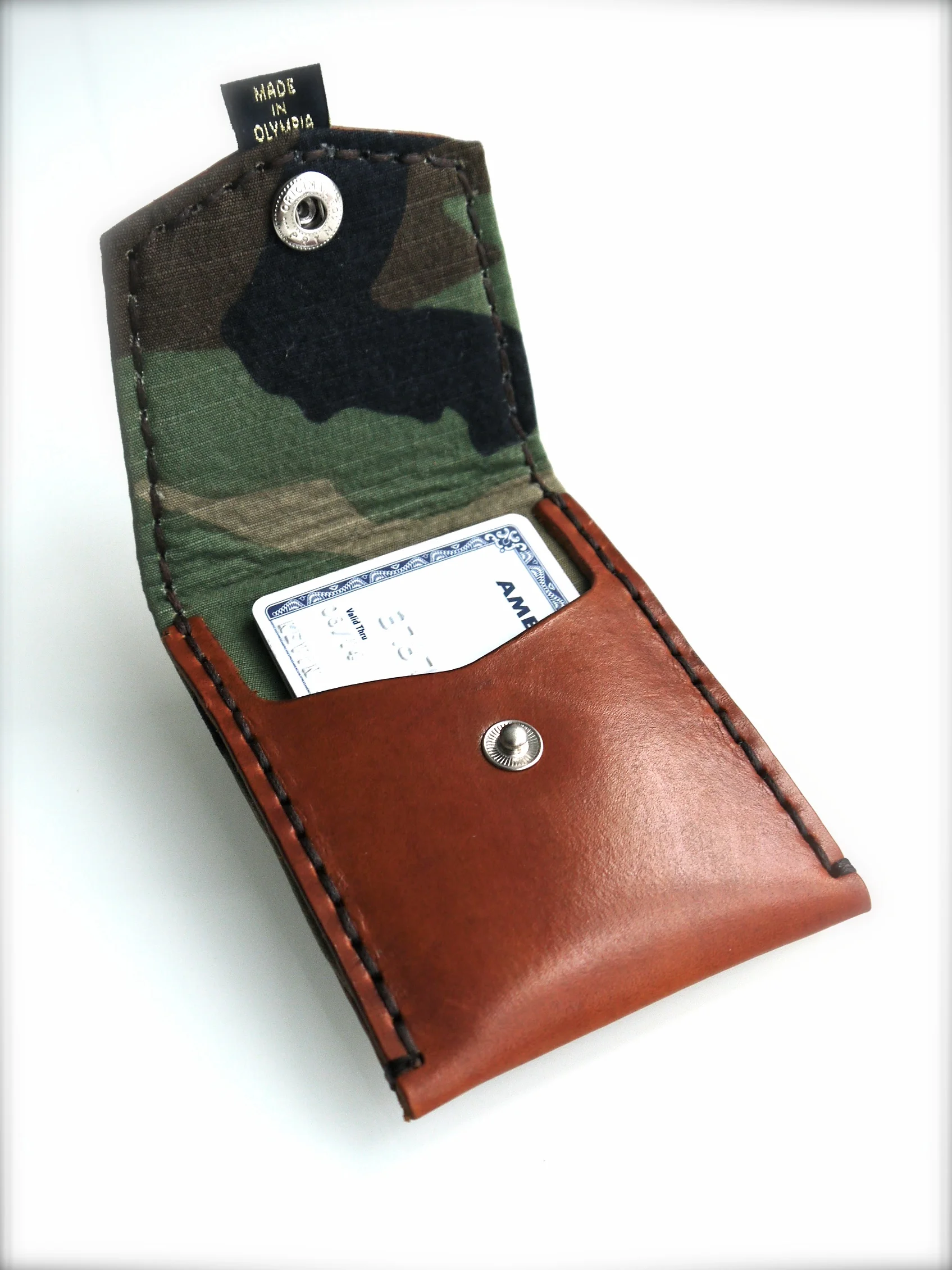 Reclaimed camouflage used for Carry 00 / 25