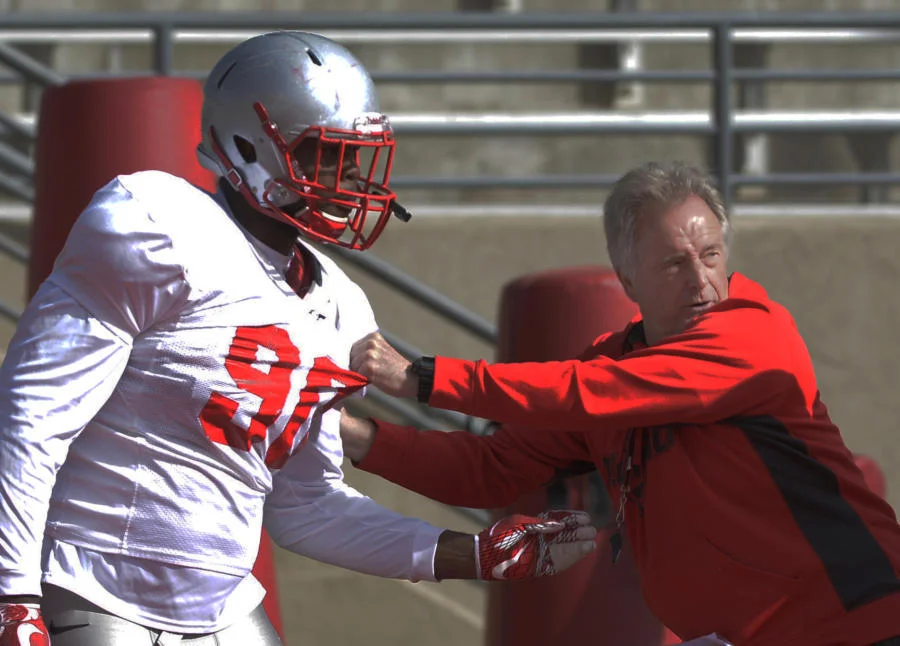 End game: Lobos hope Sellers, Austin provide pass rush