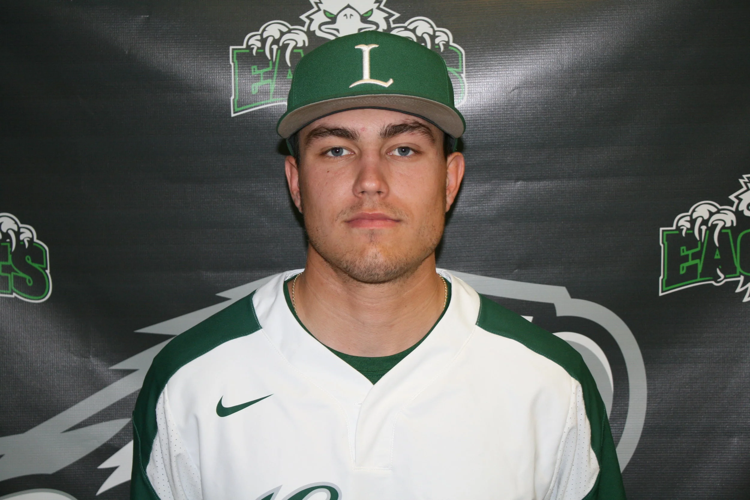 #22 P Noah Davis 6'3 / 215 L / L Pleasant Valley High School / Chico, CA