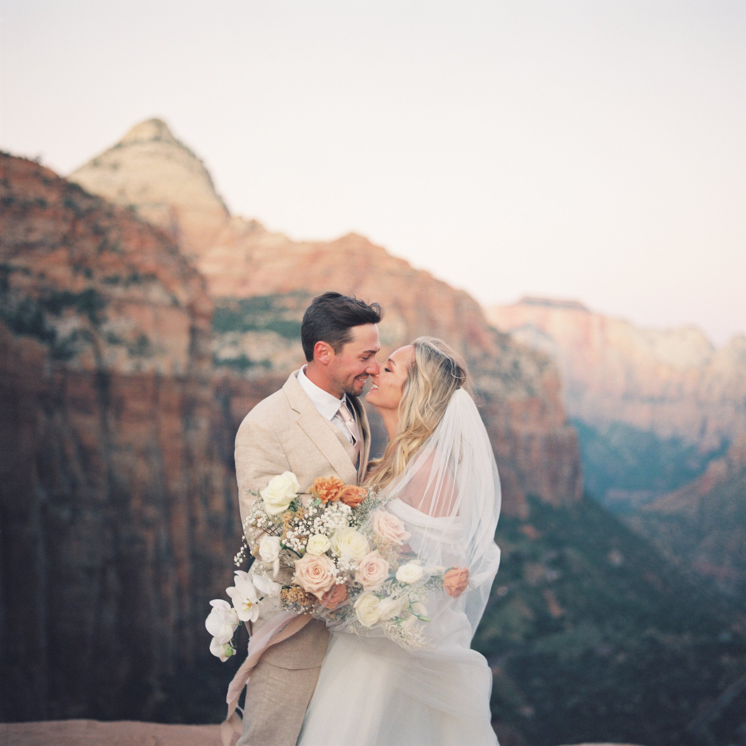 Zion-National-Park-Elopement-Sunrise-3.jpg