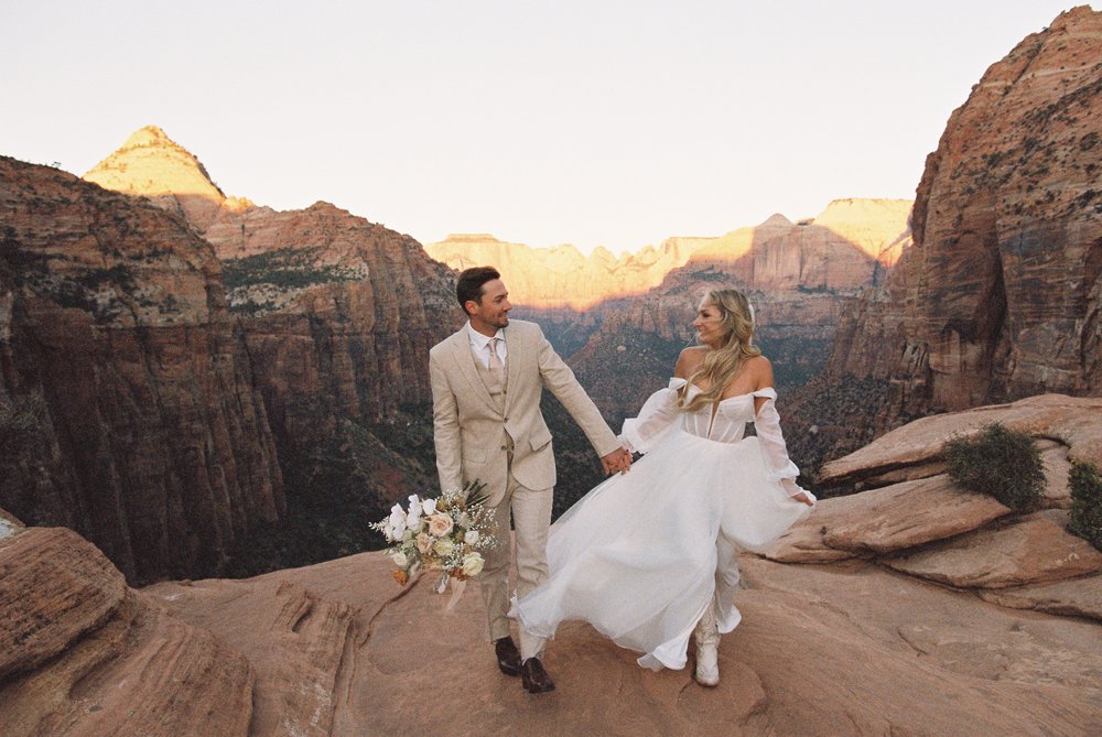 Zion-National-Park-Elopement-Sunrise-12.jpg