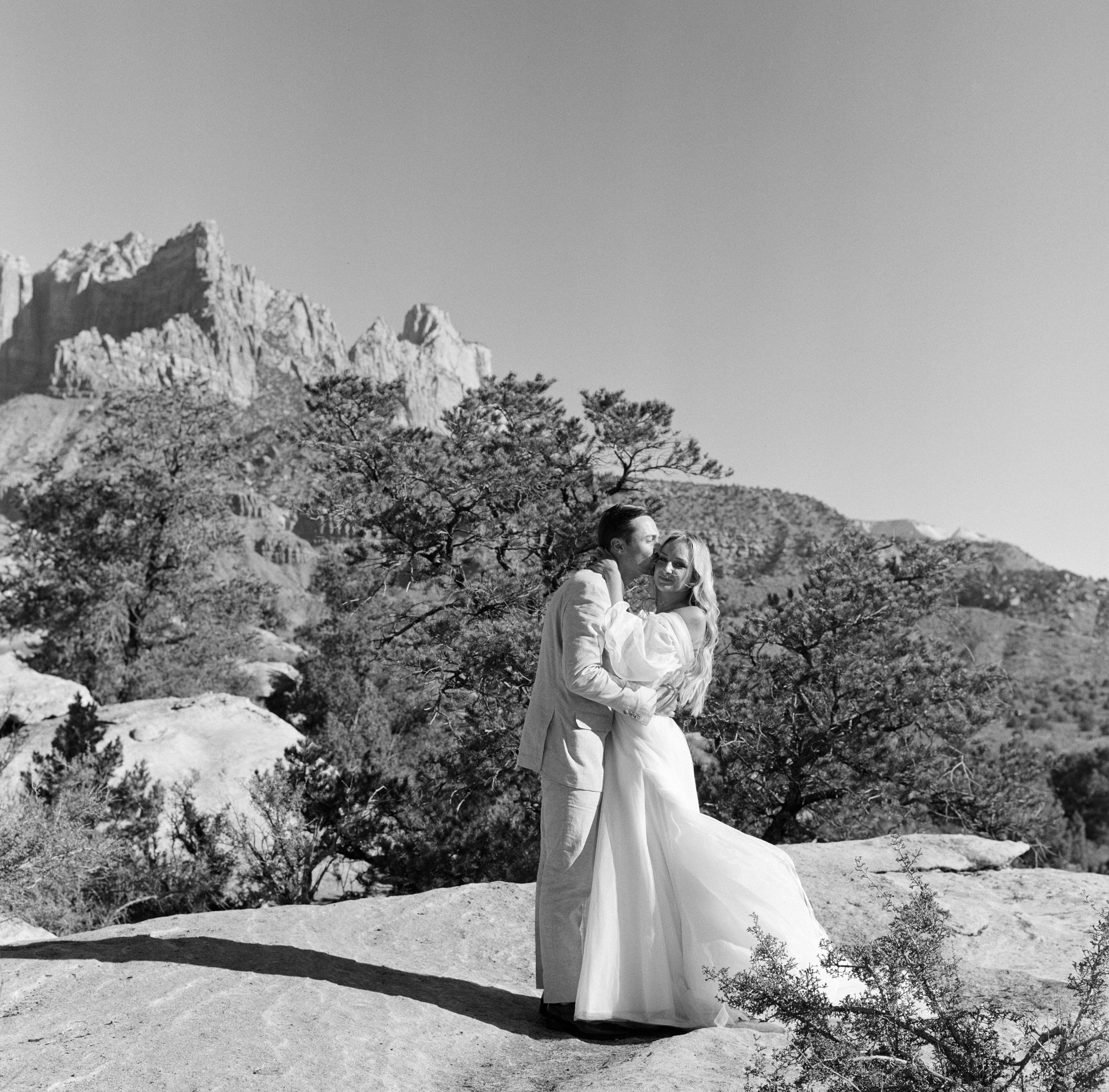 Zion-National-Park-Elopement-Sunrise-36.jpg