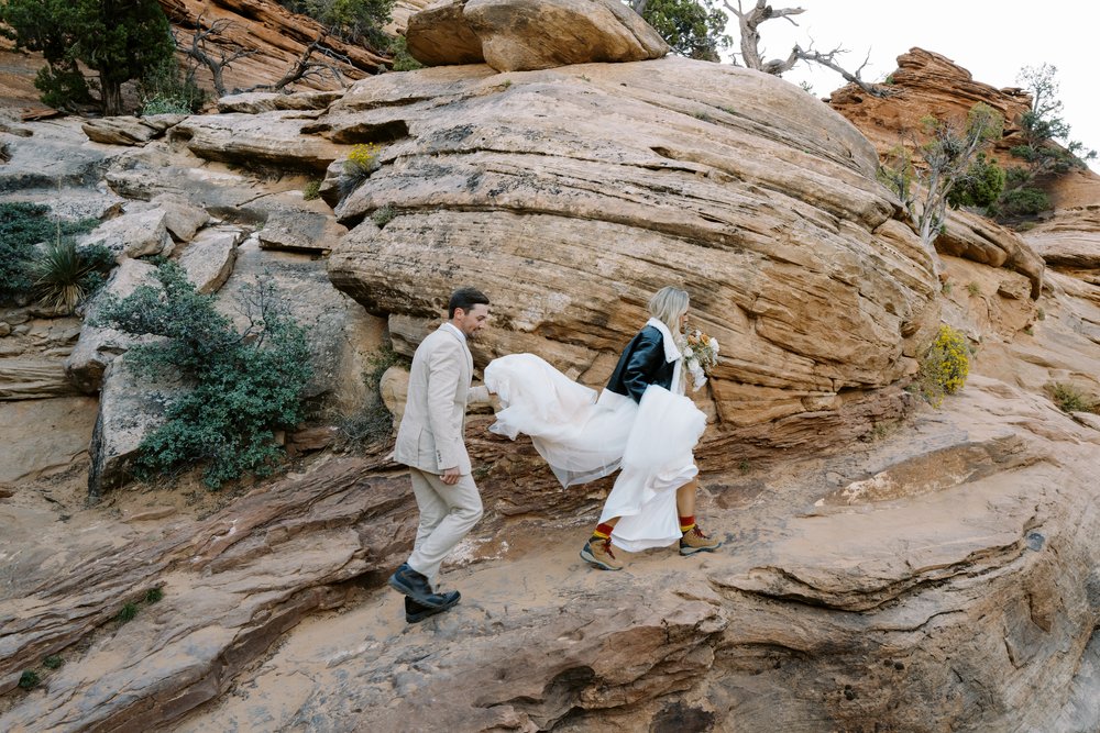 Zion-National-Park-Destination-Wedding-Sunrise-11.jpg