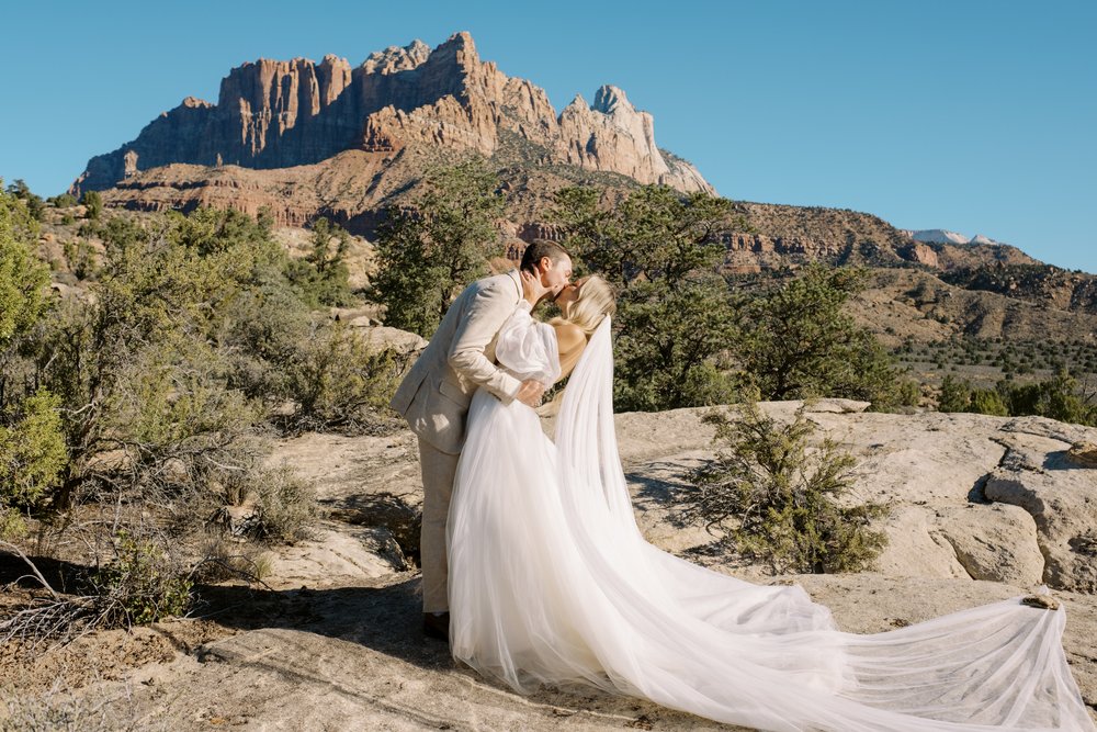 Zion-National-Park-Destination-Wedding-Sunrise-21.jpg