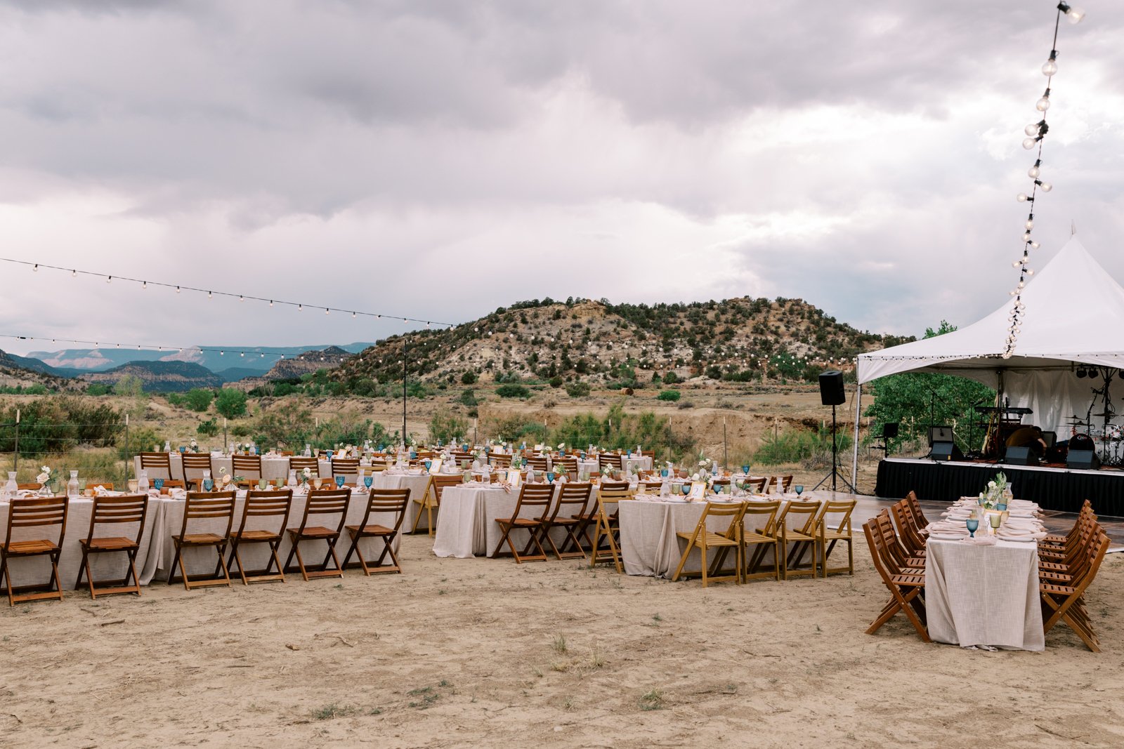 wedding reception dinner set up at ofland escante, boulder wedding photographer, escalante wedding photographer, grand staircase escalante wedding photography, dinner in the desert