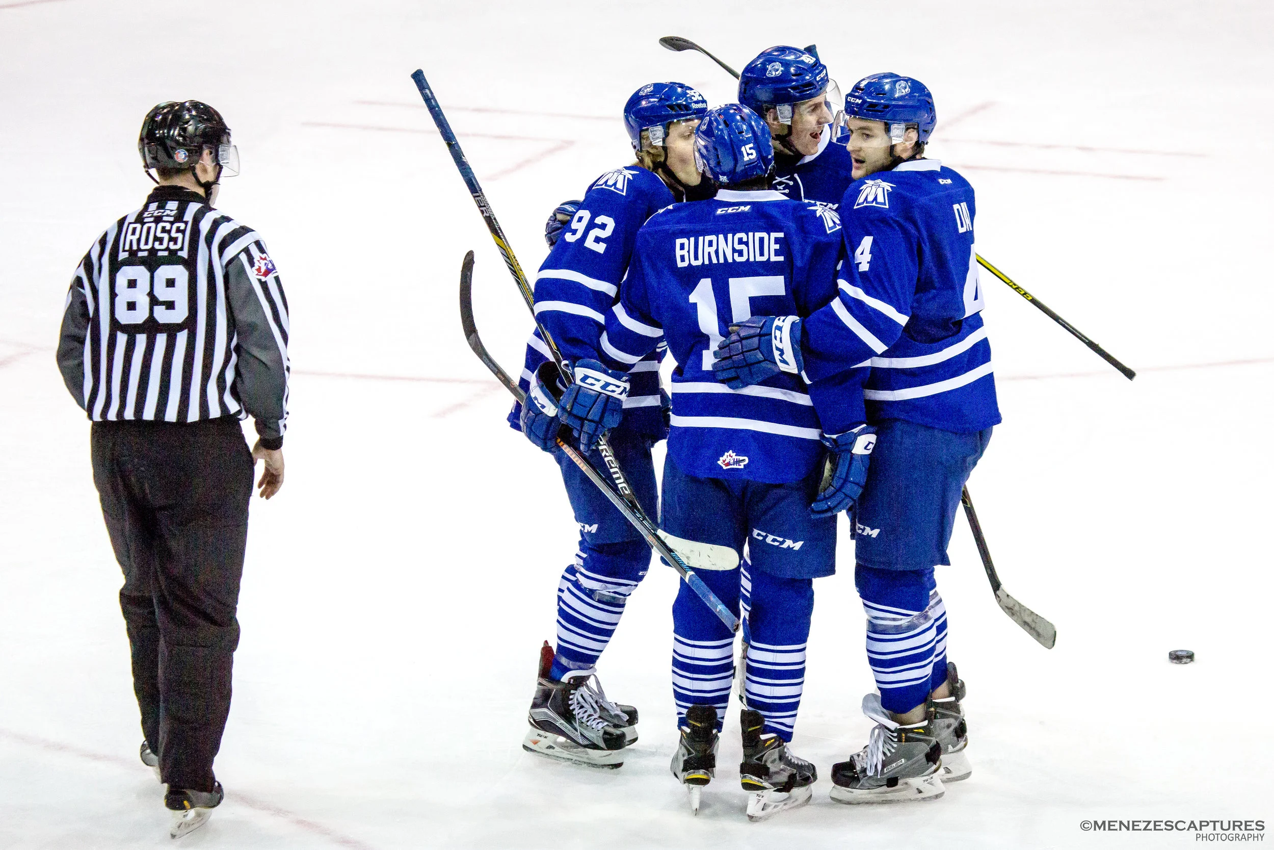 Mississauga Steelheads score a goal (2016)
