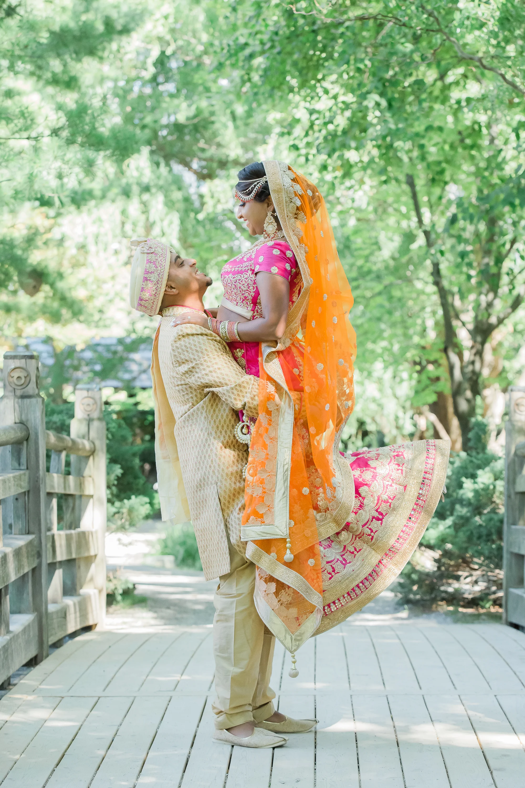 REVIEW: Duaine was recommend to us by a friend, we met with him and instantly loved his work, his willingness to accommodate us and our needs on our big day was so refreshing. Can't wait to work with him again in the future!