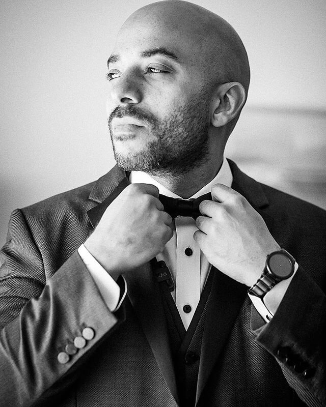We had a blast working with Jason and his groomsmen. Here's a #TBT his getting ready session 🔥📸💍
#weddingphotos #engaged #couplesinlove #couple #toronto #weddingdayphotos&nbsp; #destinationweddingphotographer #weddingday #torontophotographer #wedd