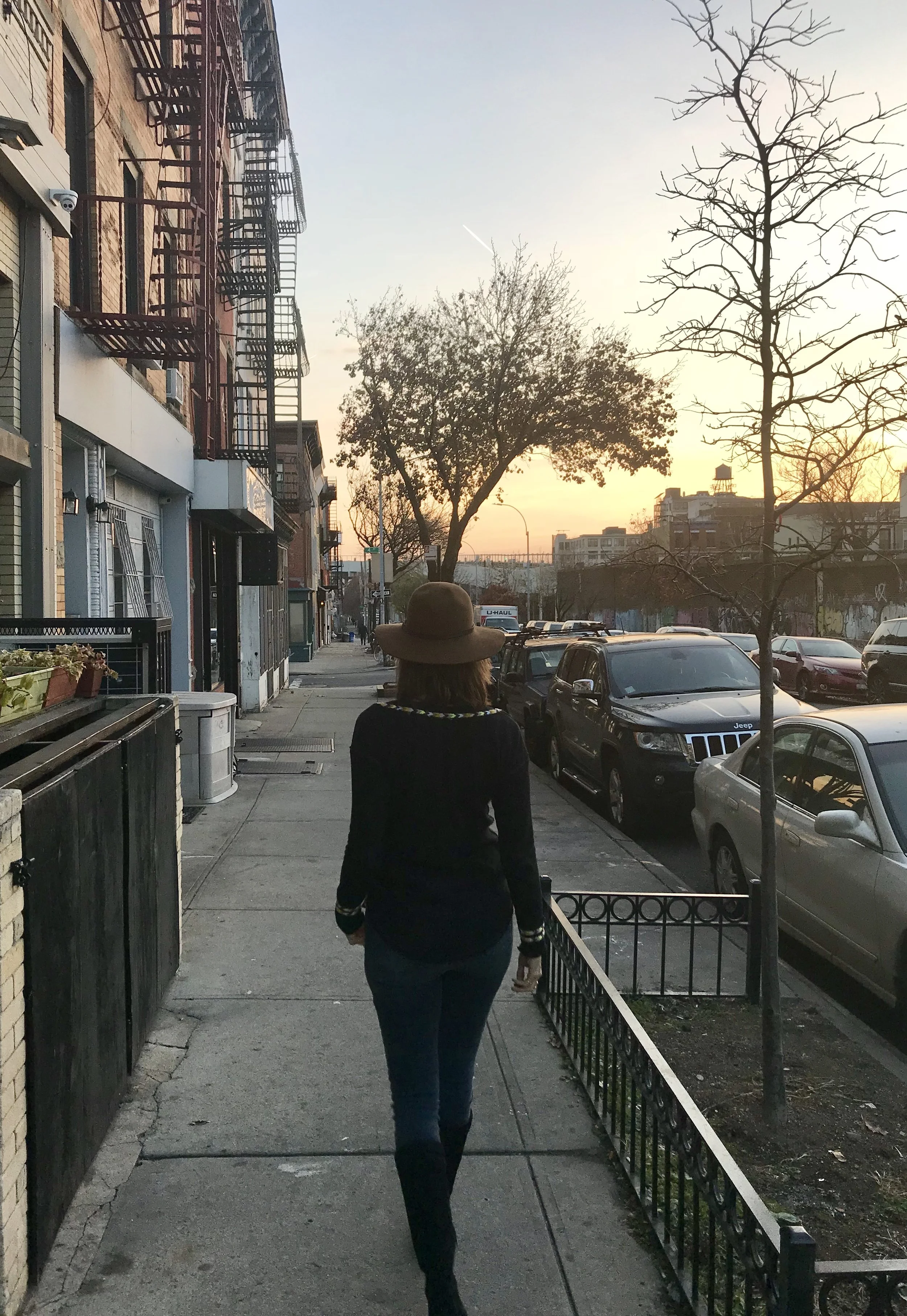 wearyourwholecloset_jeansclogs2.jpg