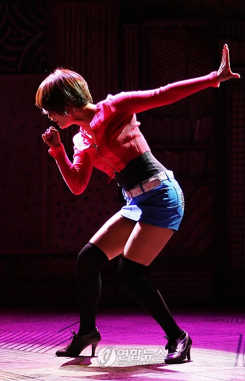 2009 production at Chungmu Art Hall, Seoul, dir. Byun Jung-Joo. Starring Kim Jae-Bum, Shin Sung-Lok, Bang Jin-Eui, Son Hyun-Jung, Kim Jin-Hi, Jeon Jae-Hong, Jin Sang-Hyun, Yoon Seok-Won, Yook Hyun-Wook, and Yoo Ki-Ho.