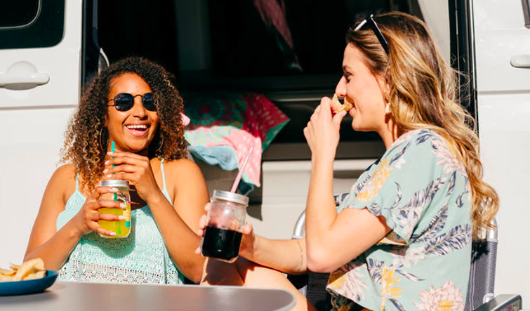  Here's How To Break The Ice On A First Date When The Conversation Feels Stilted
