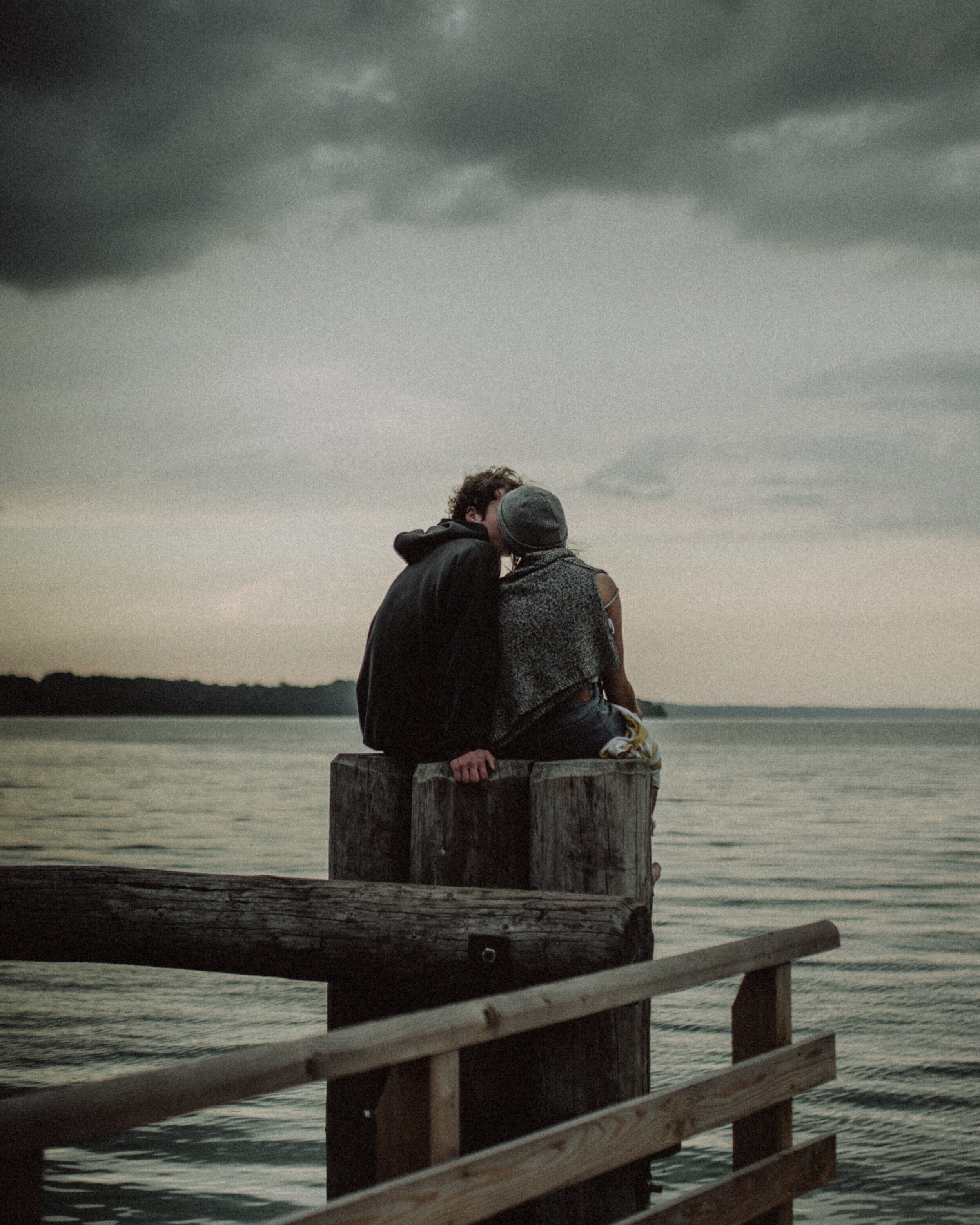 3 Actually Compelling Reasons to Resist the Urge to Google Your Date Before Meeting IRL