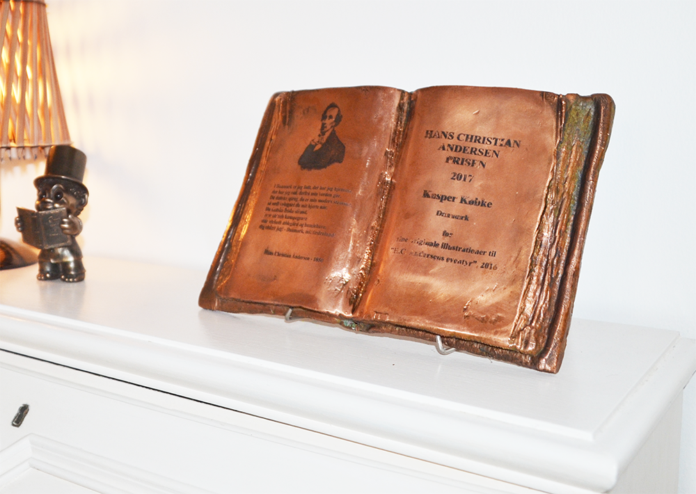 The Statuette for the Hans Christian Andersen Award 2017
