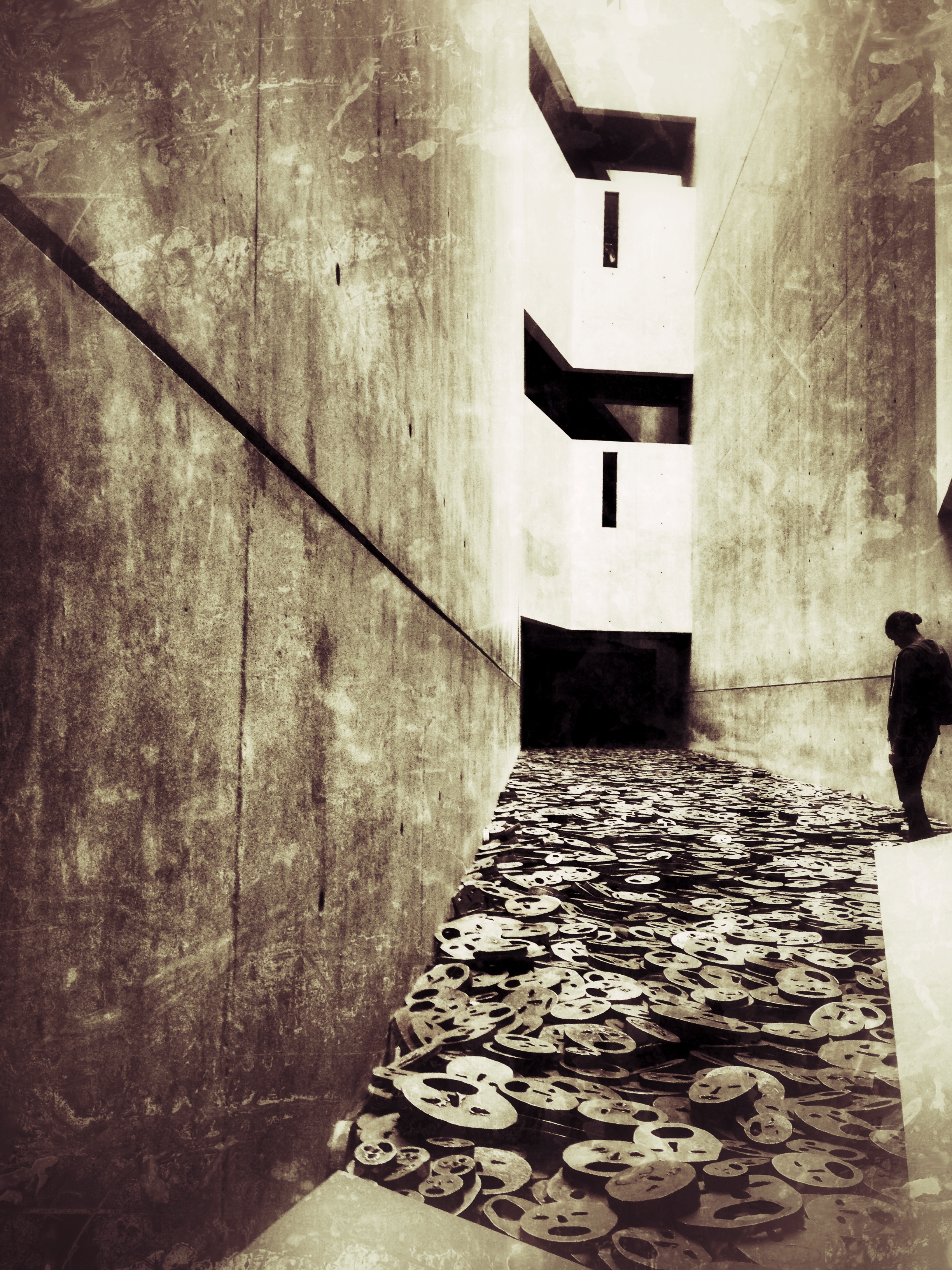  Shalechet (Fallen Leaves), Jewish Museum, Berlin, Germany. © 2012 Lee A. Litas | All Rights Reserved 