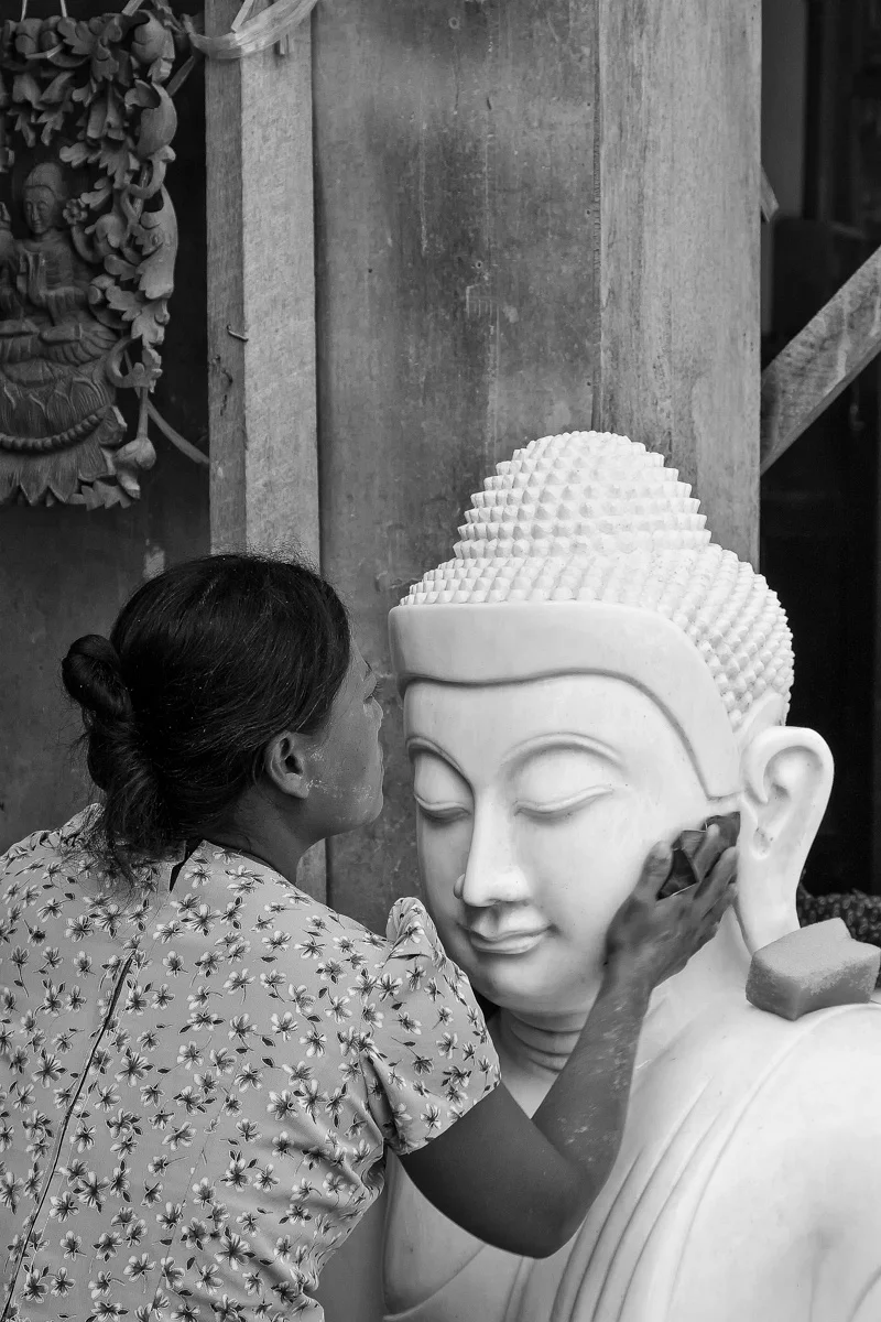 Cleaning Buddha, Burma