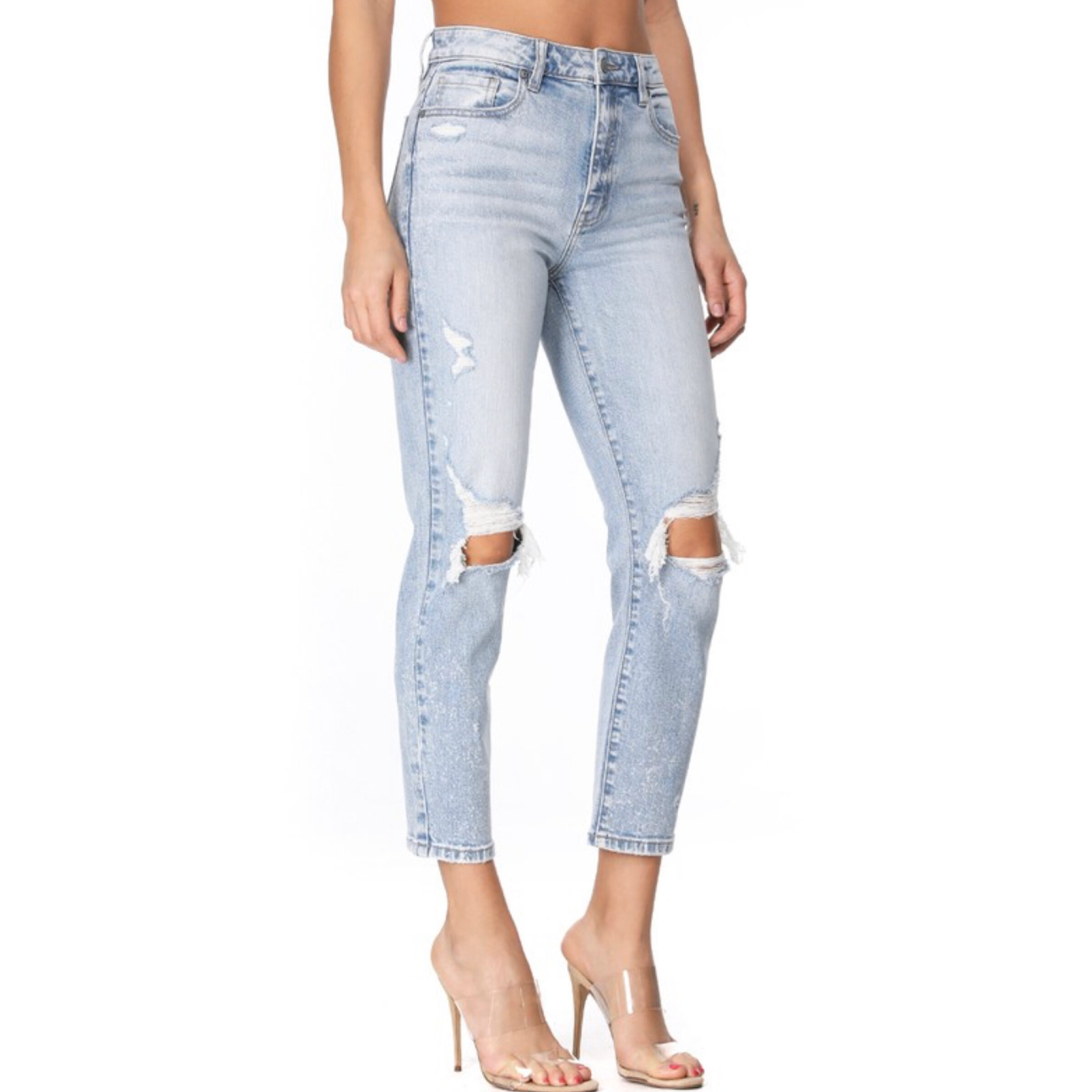 CD565B49-9400-4080-A0D6-F8C98E4466FE