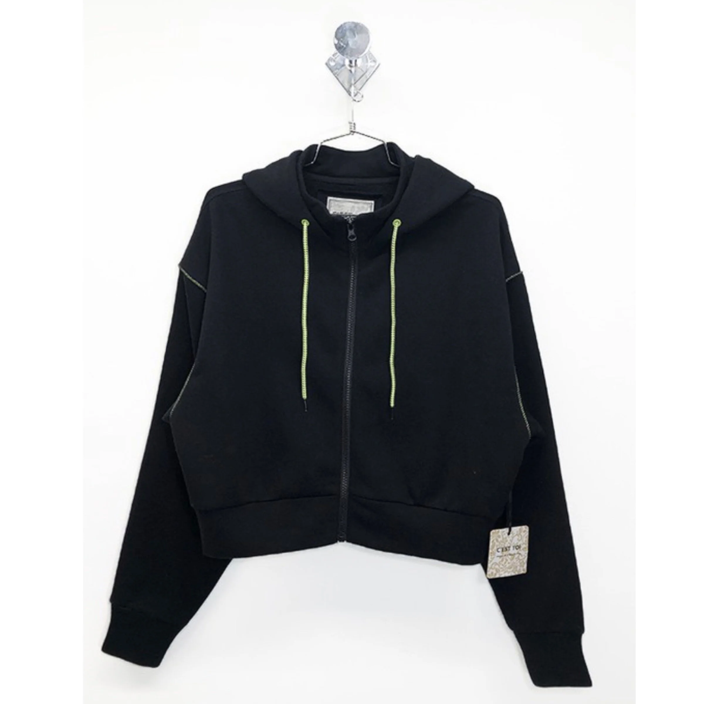 8280776C-8FF9-4D10-ACDF-0C067BC3DC4B