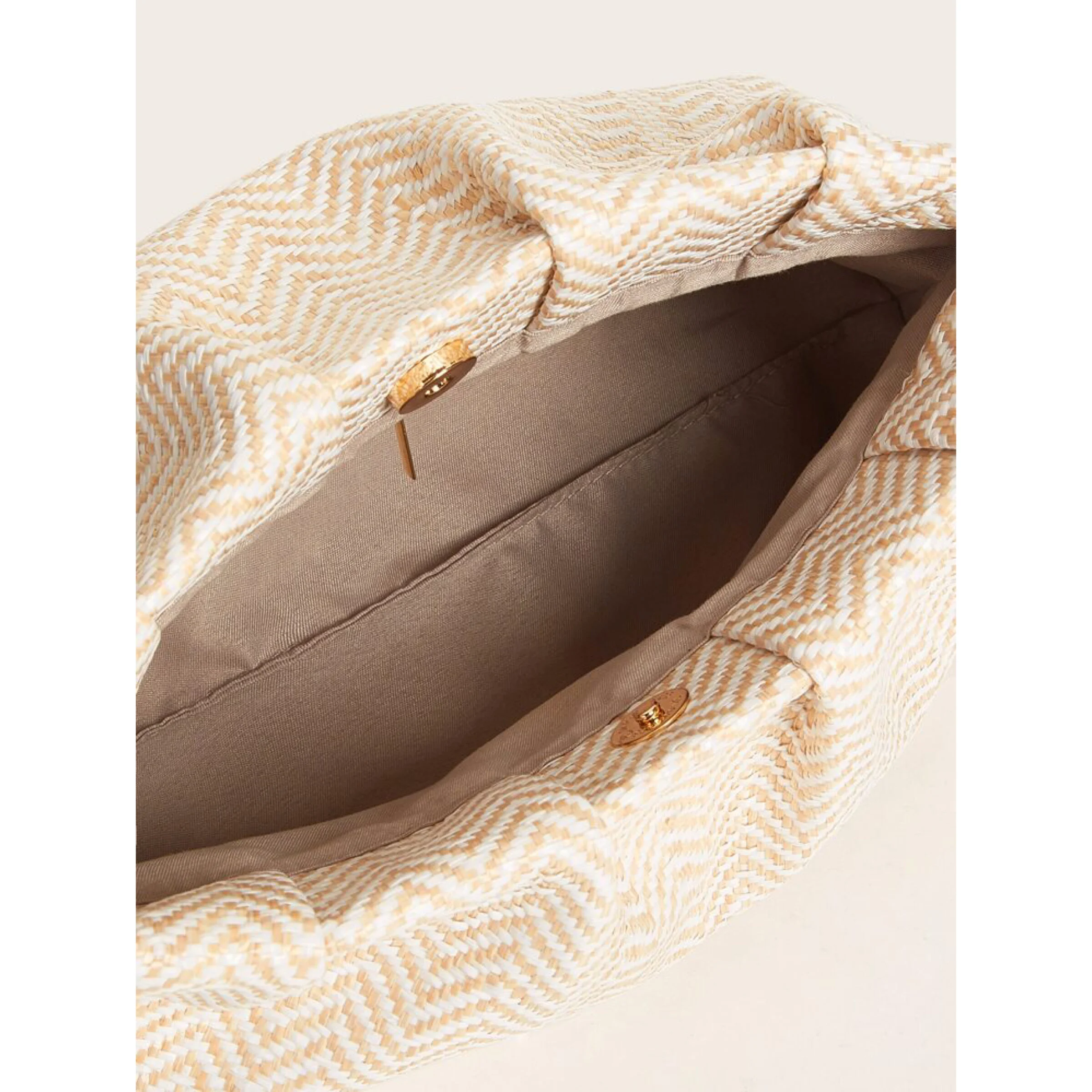 4A758930-88A1-4D19-881A-96064DBAD3BE